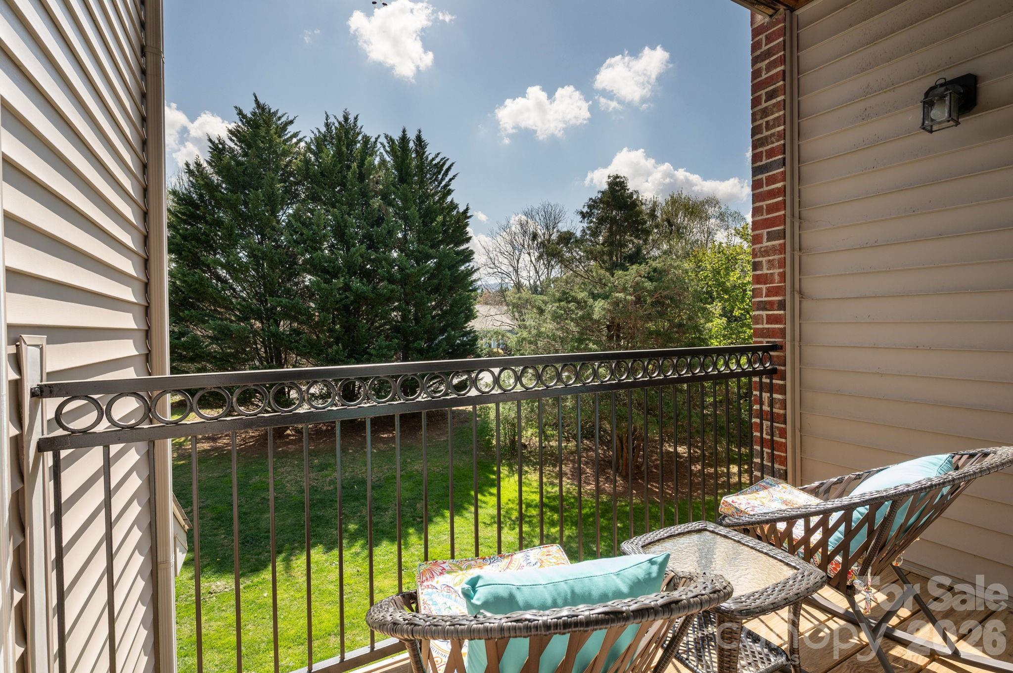 123 Appeldoorn Circle — Asheville