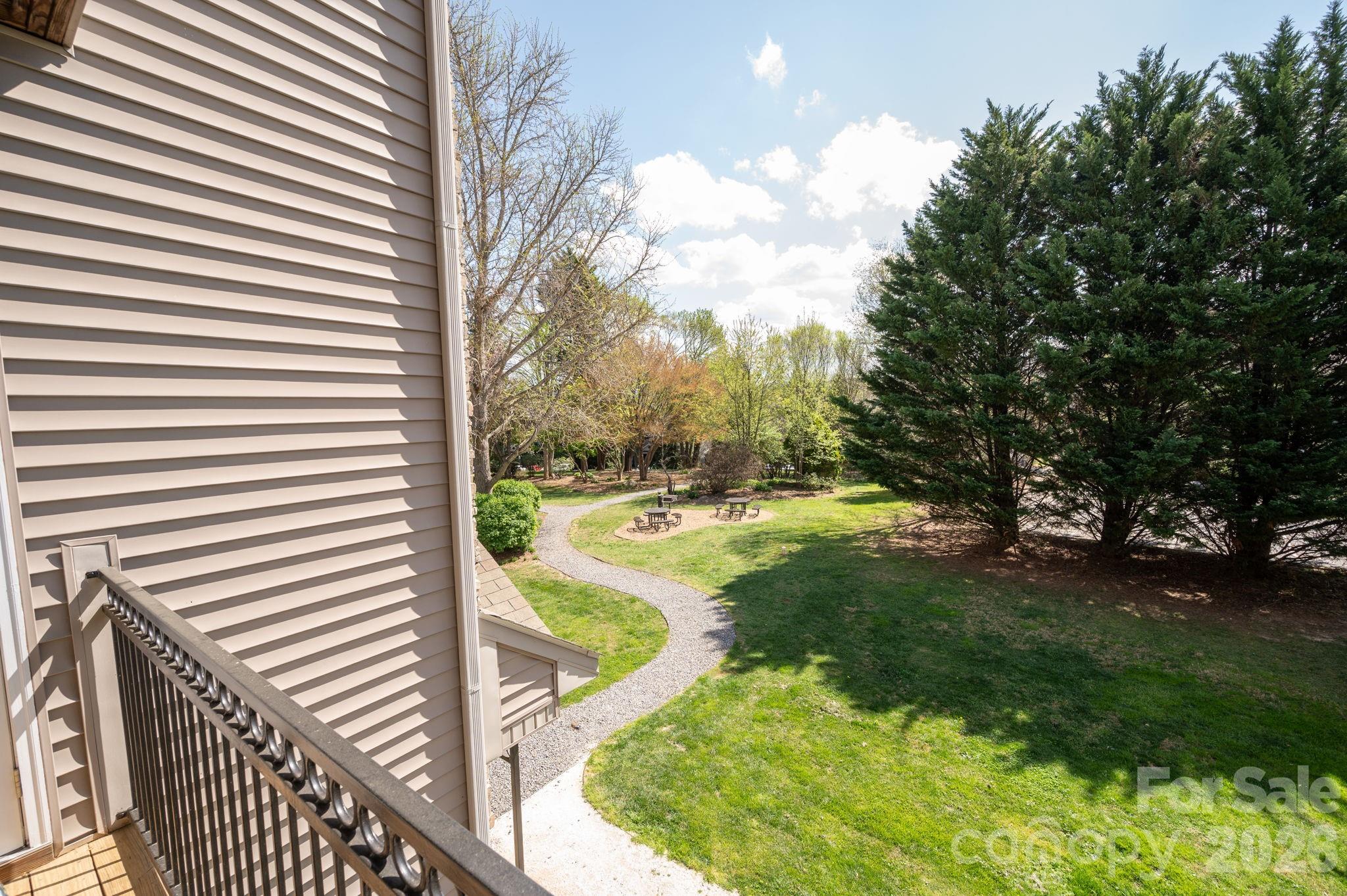 123 Appeldoorn Circle — Asheville