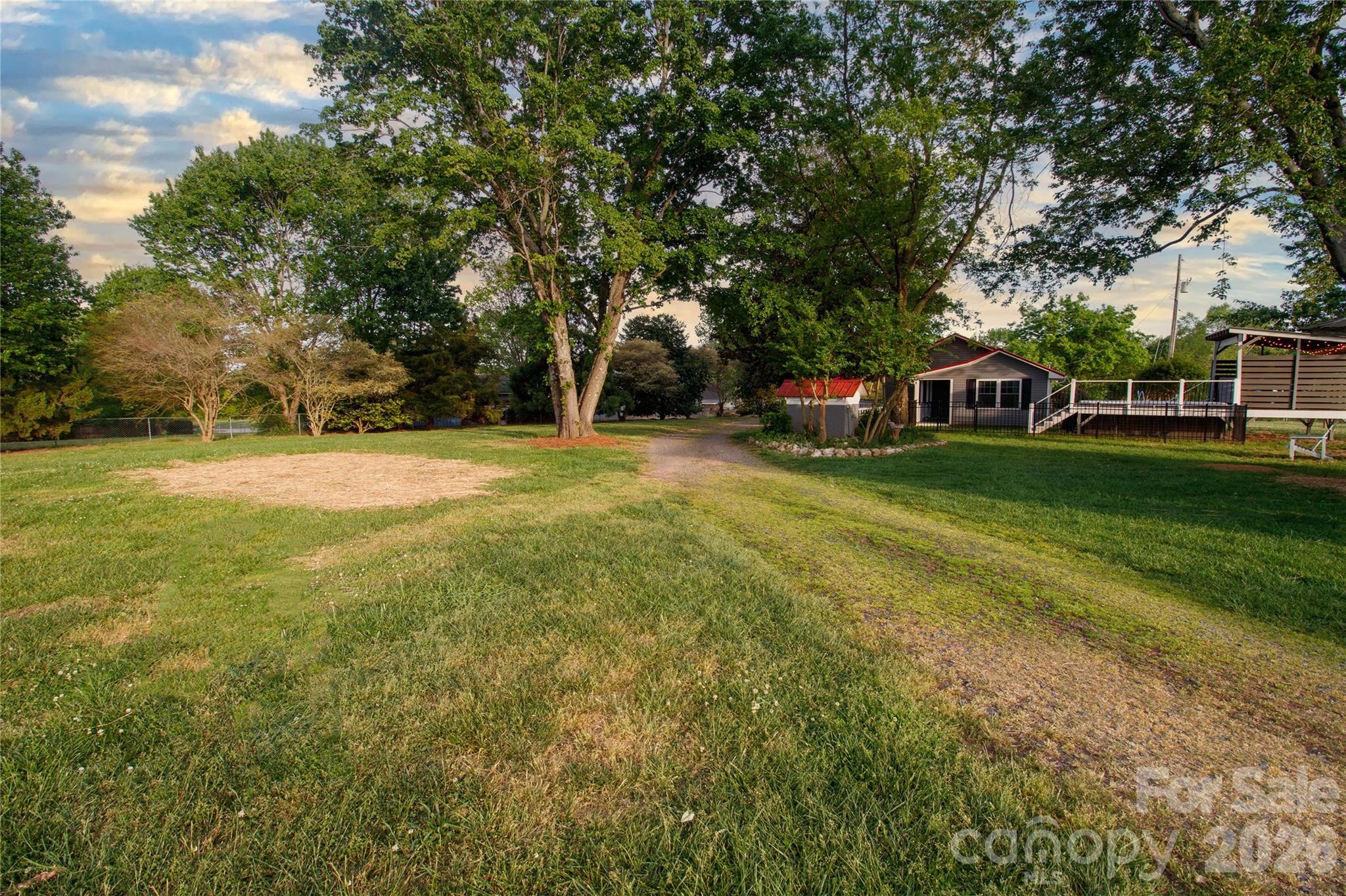 16351 Substation Road — Locust