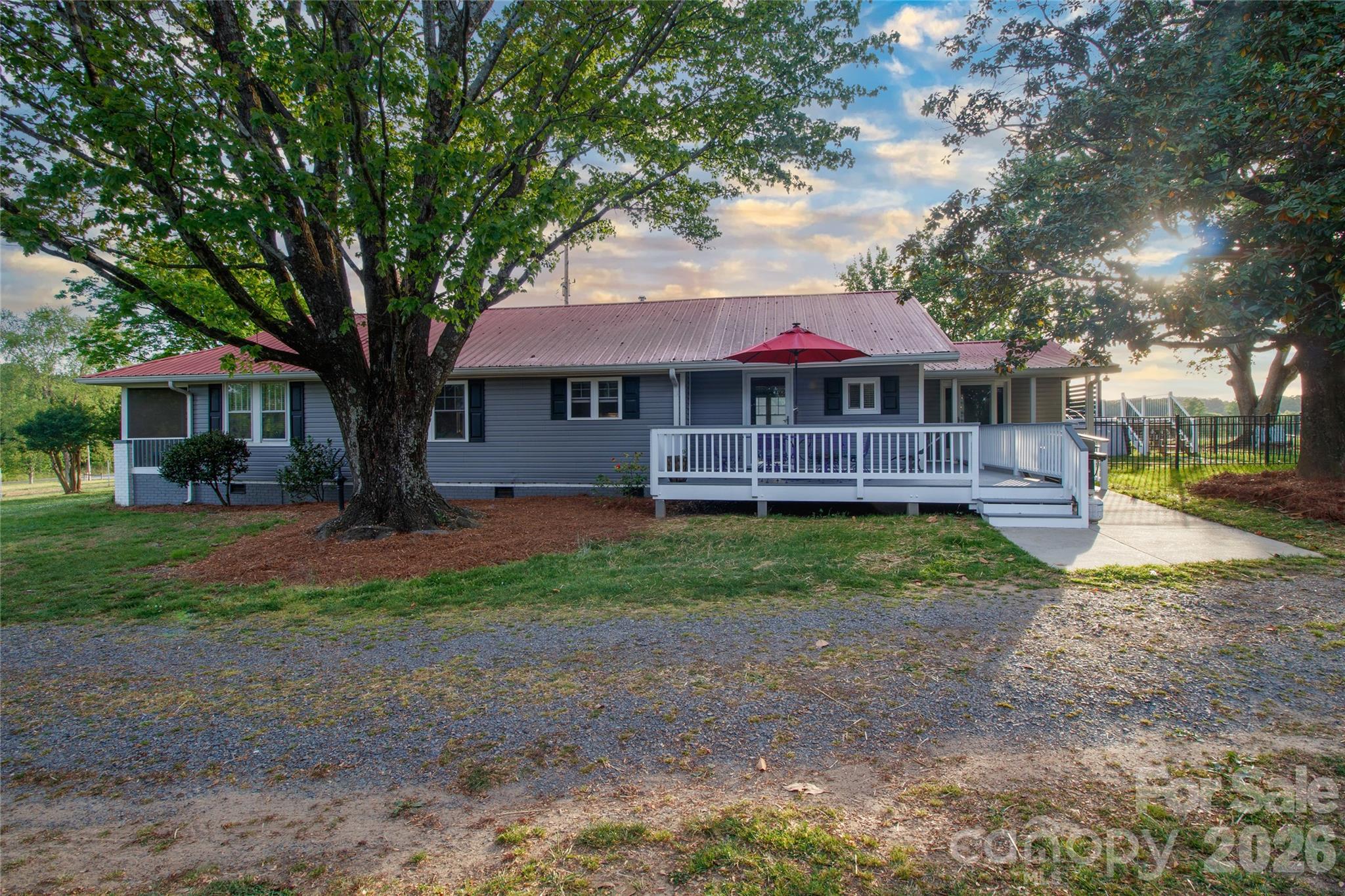 16351 Substation Road — Locust