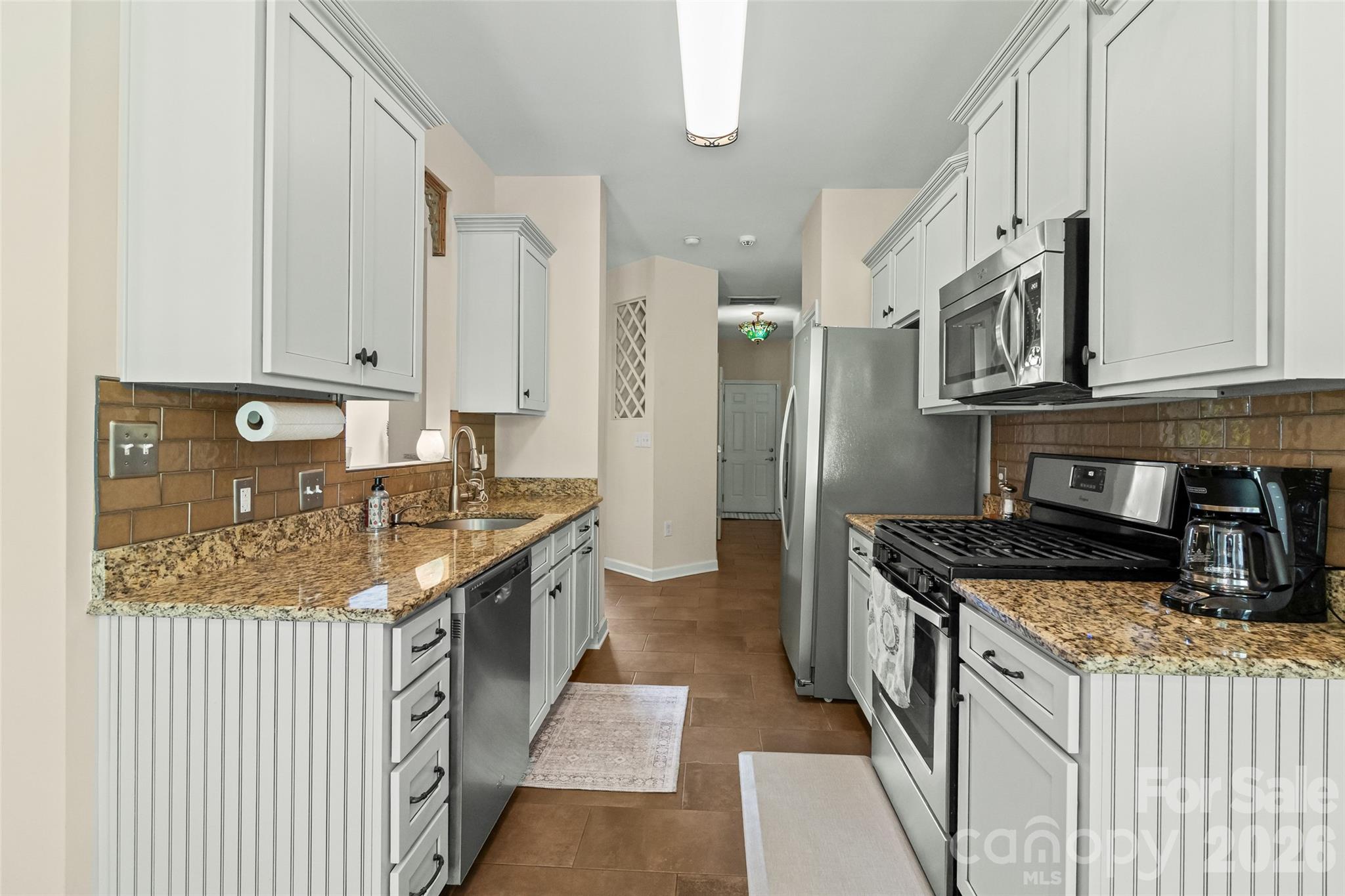 1925 Charles Avenue — Lancaster