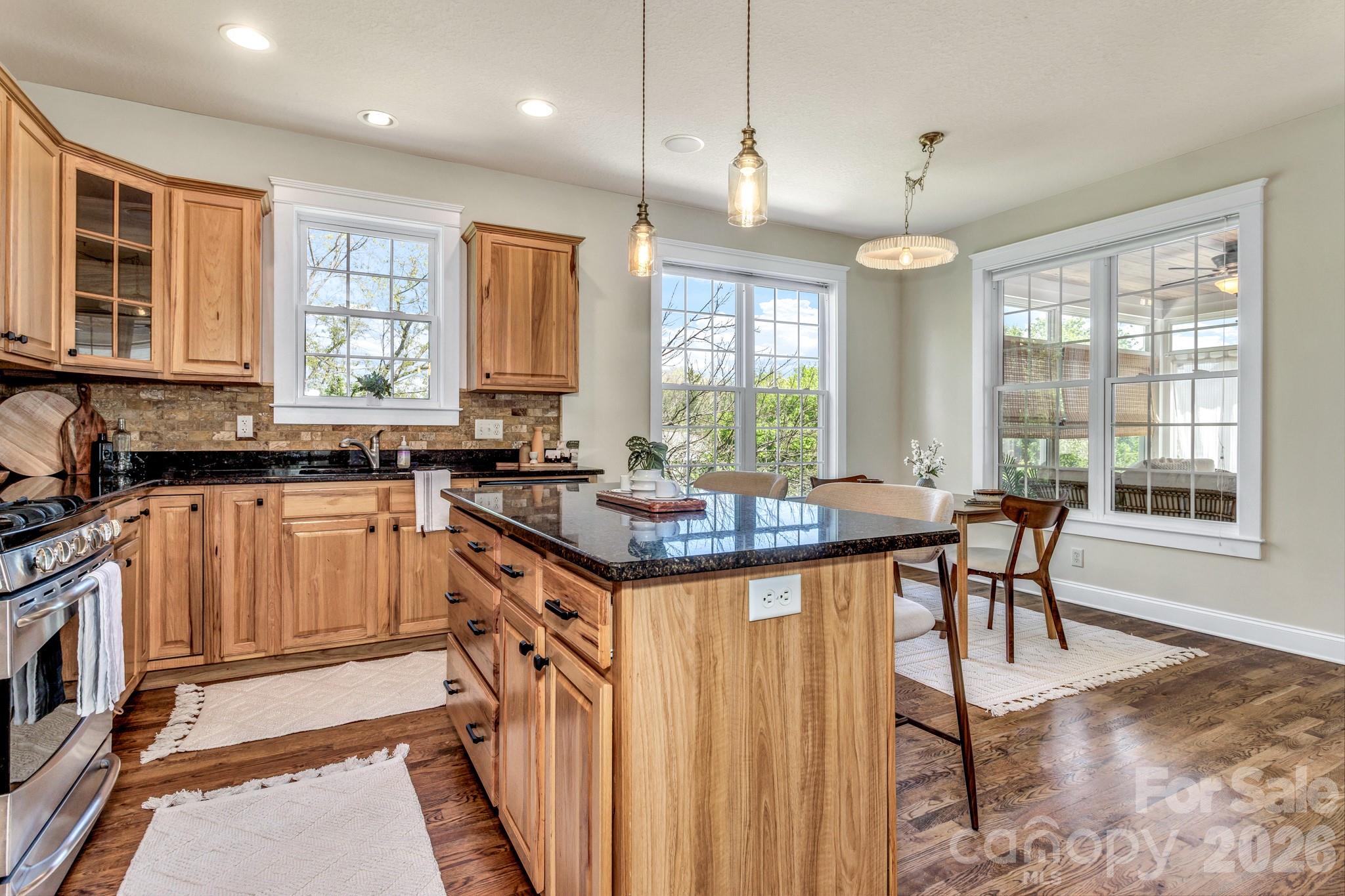 213 Nut Hatch Loop — Arden