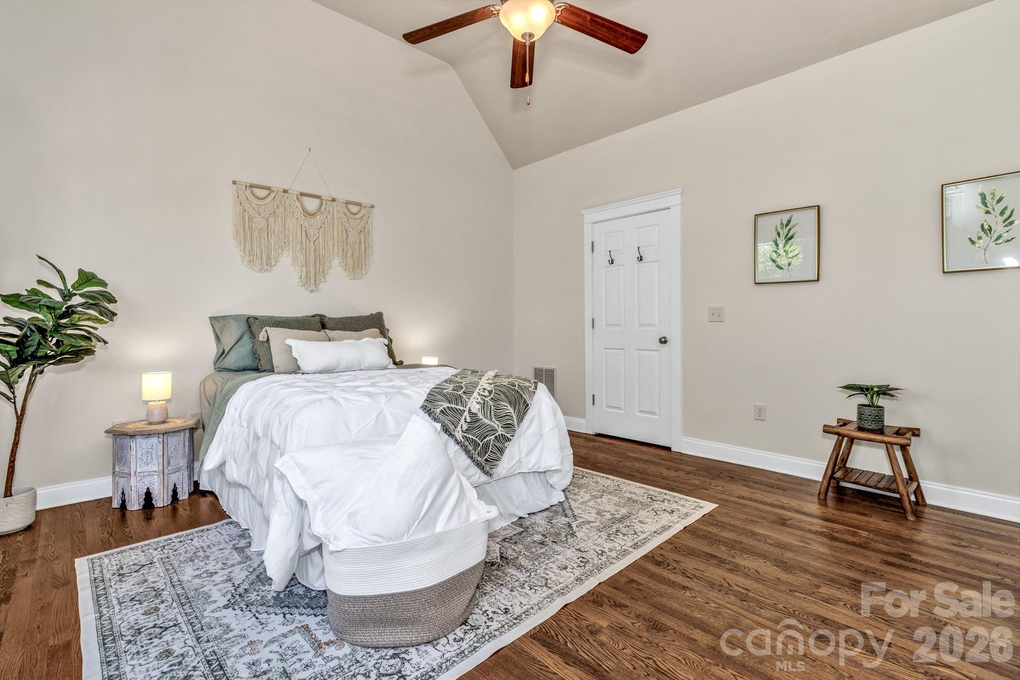213 Nut Hatch Loop — Arden