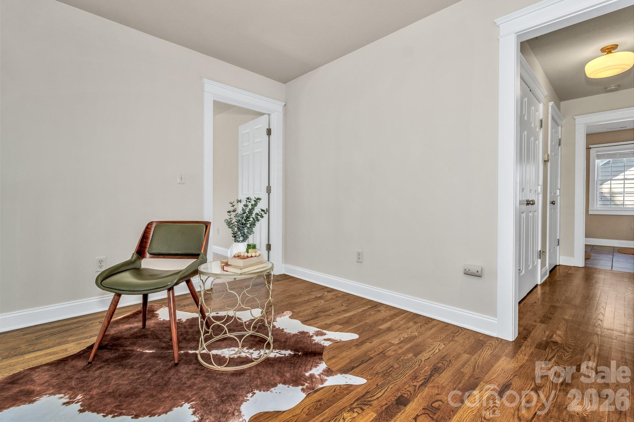 213 Nut Hatch Loop — Arden