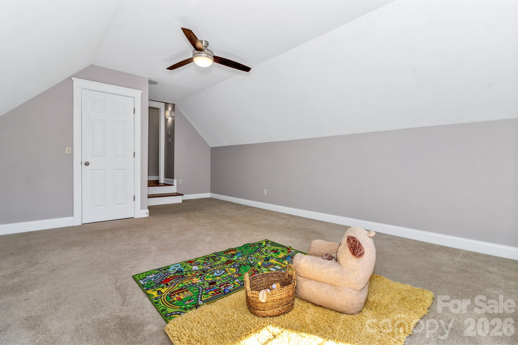 213 Nut Hatch Loop — Arden