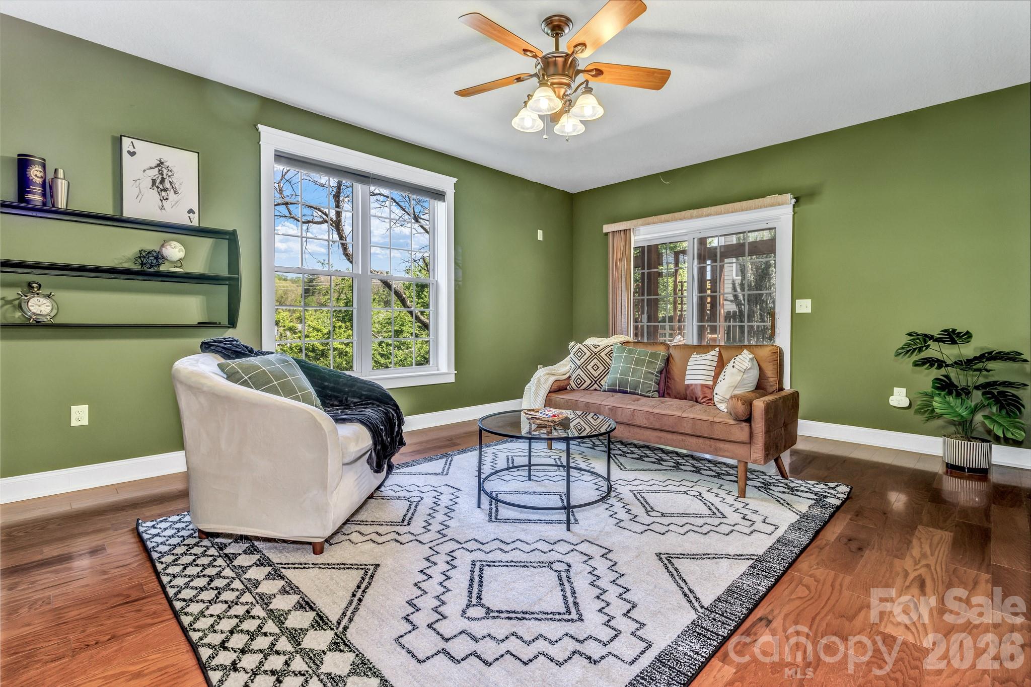 213 Nut Hatch Loop — Arden