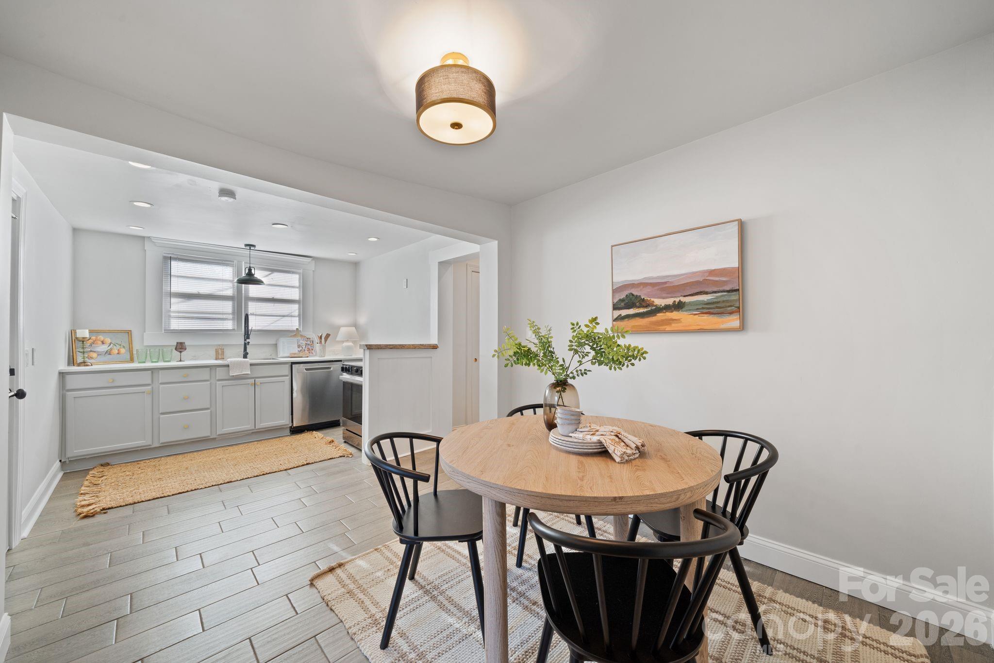 101 Fairview Street — Clover