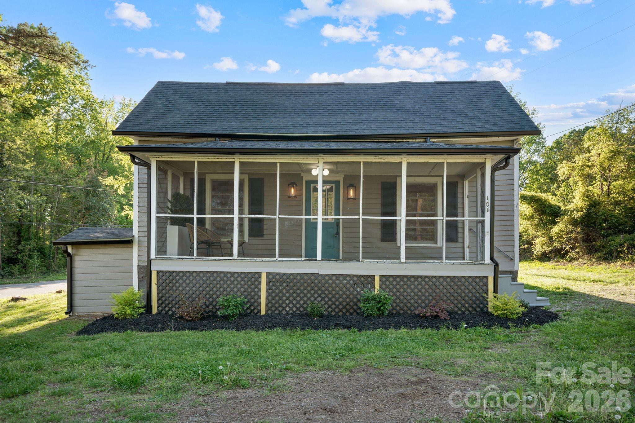 101 Fairview Street — Clover