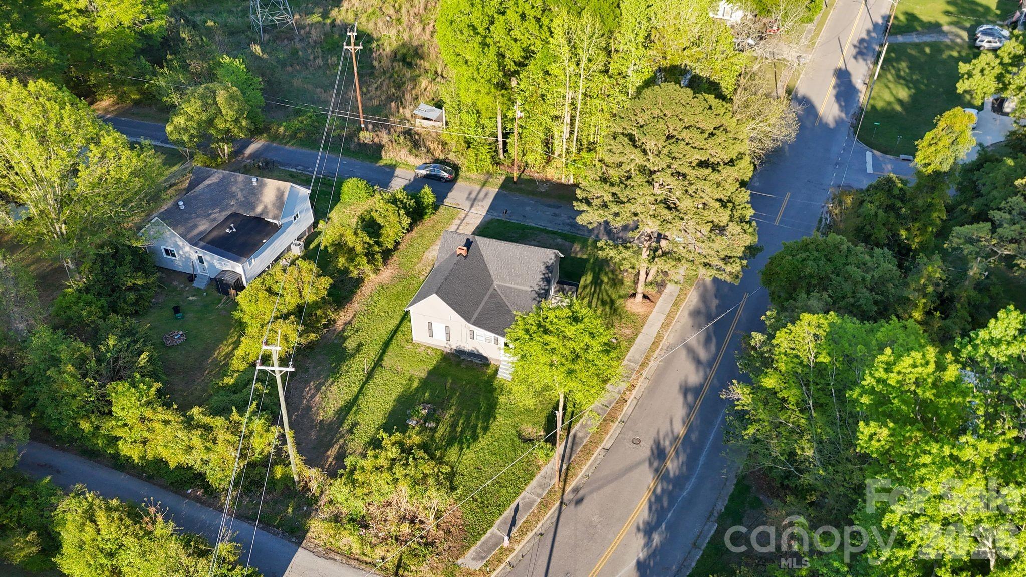 101 Fairview Street — Clover
