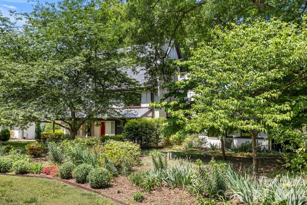 5335 Lansing Drive — Charlotte