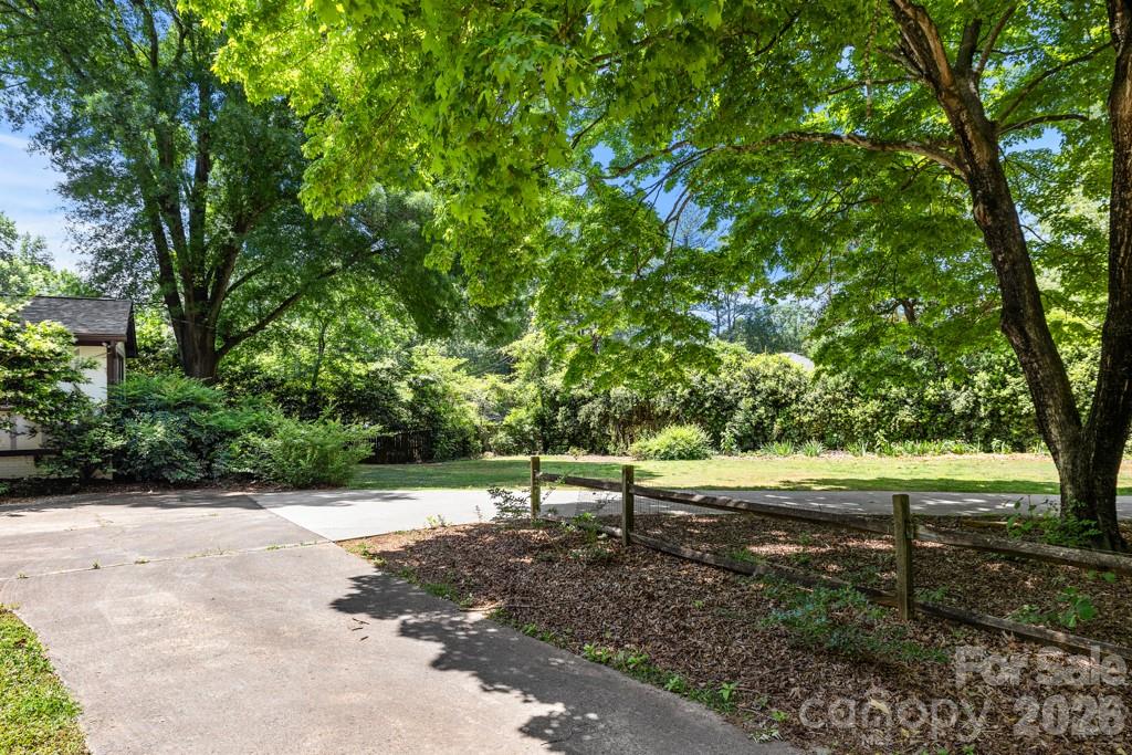 5335 Lansing Drive — Charlotte