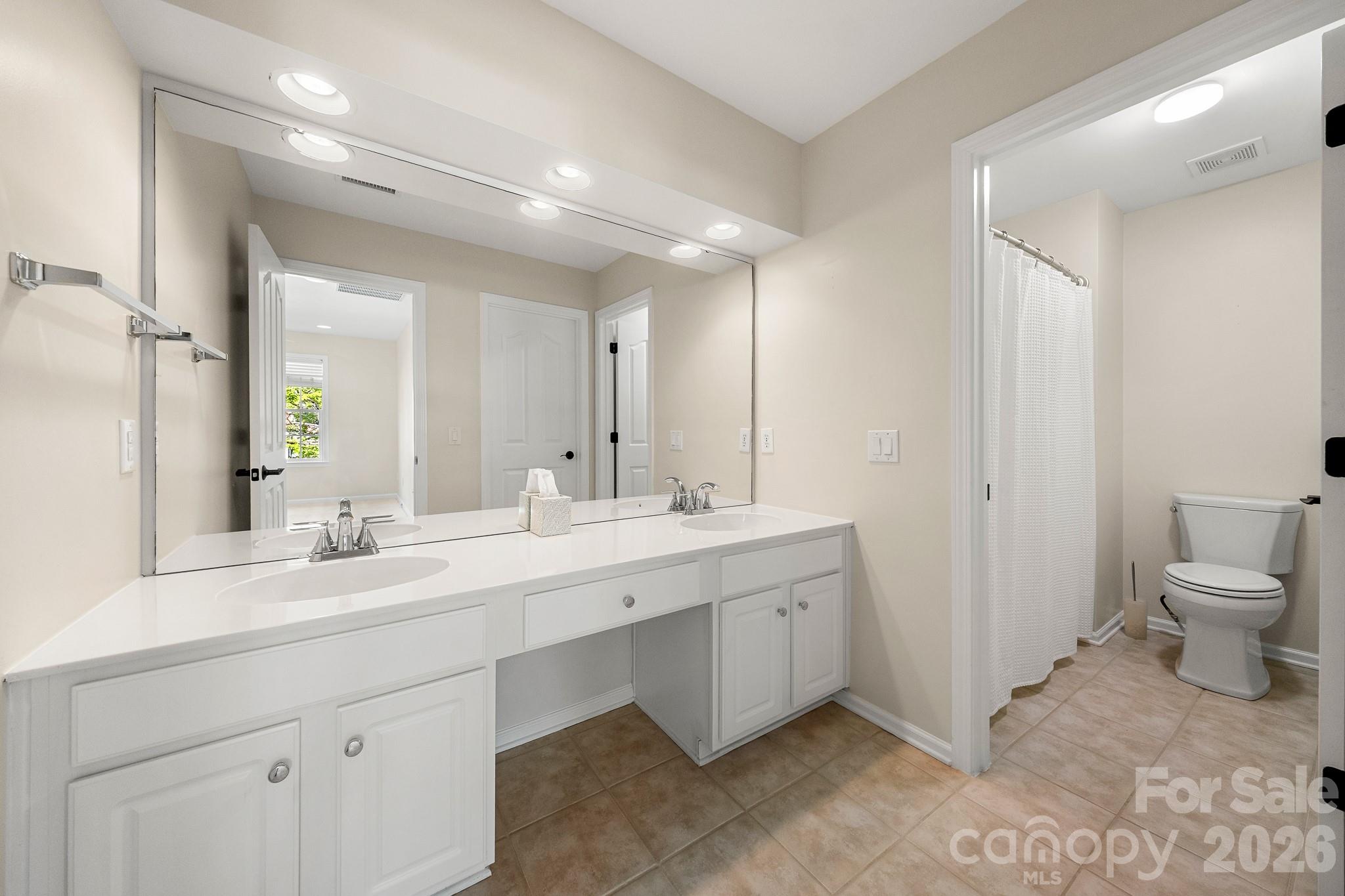 15211 Arleta Circle — Charlotte