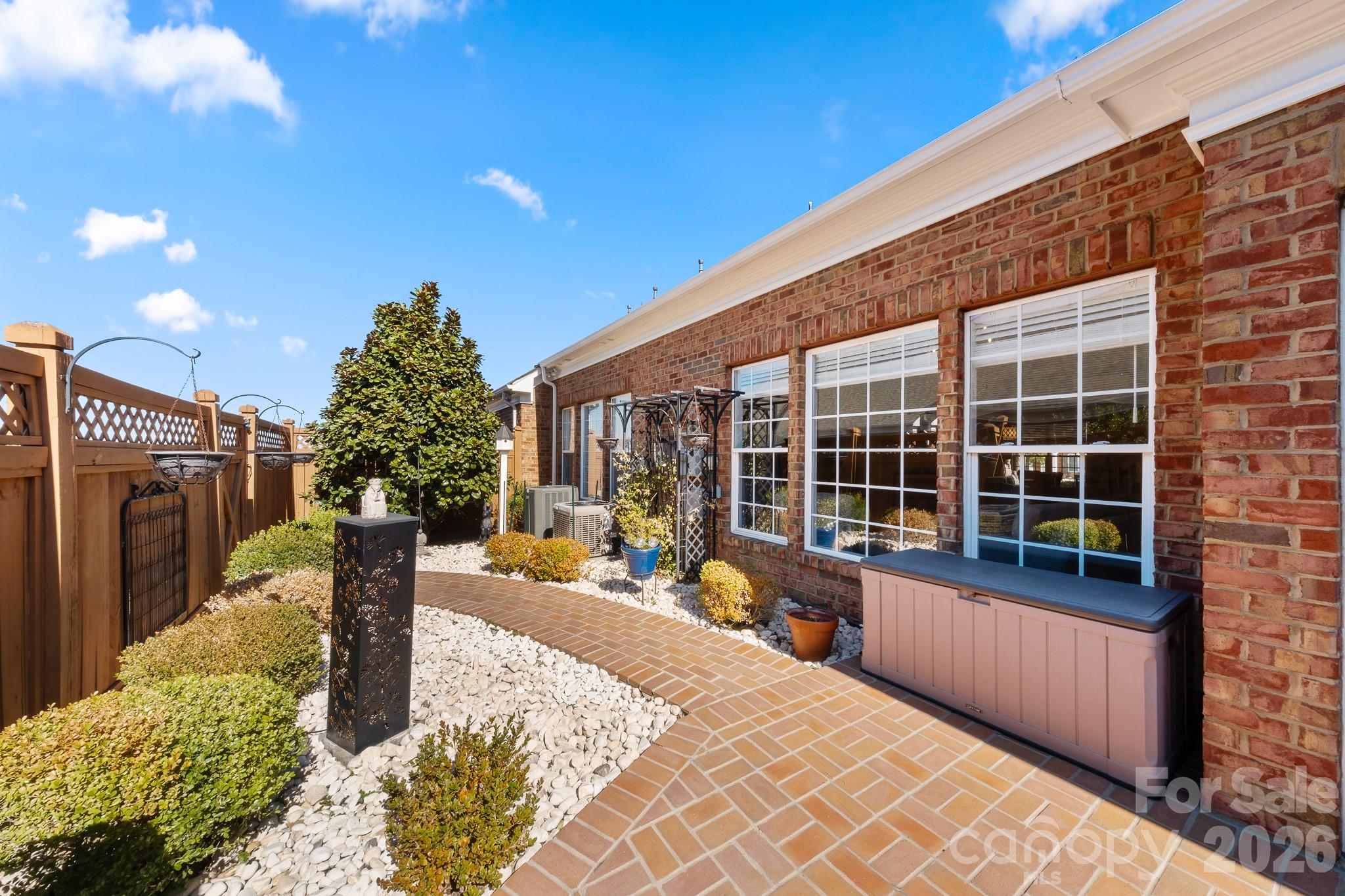 15211 Arleta Circle — Charlotte