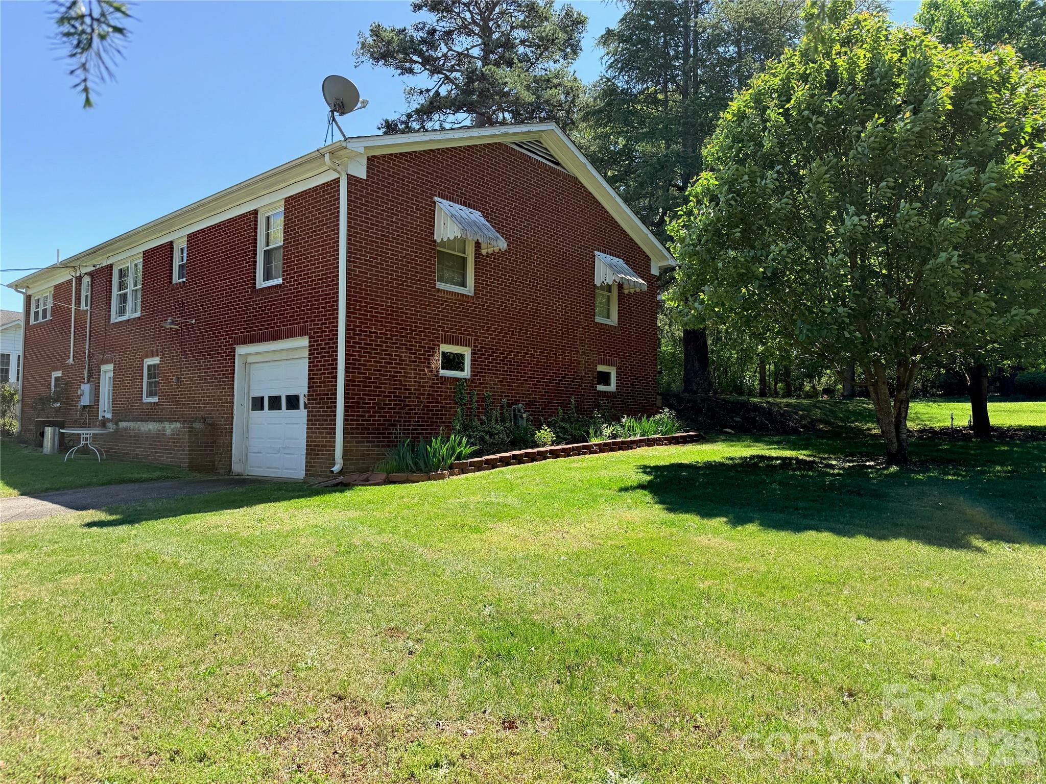 261 Old Caroleen Road — Forest City