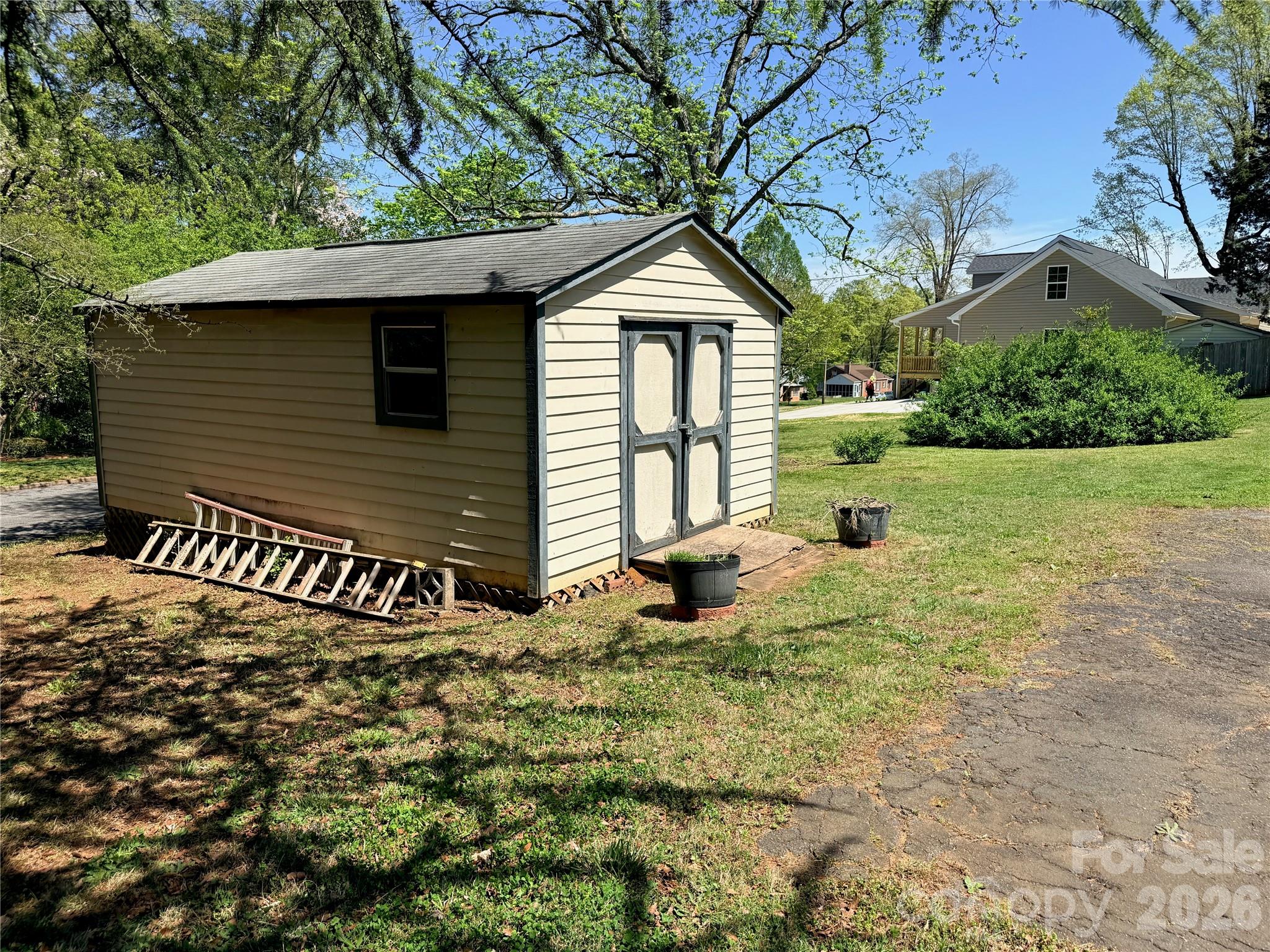 261 Old Caroleen Road — Forest City