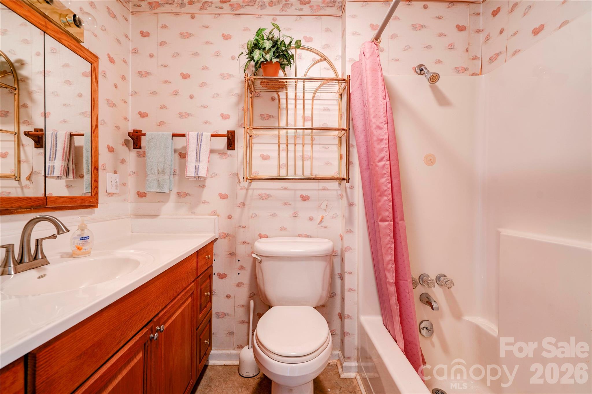 703 Dellinger Road — Shelby