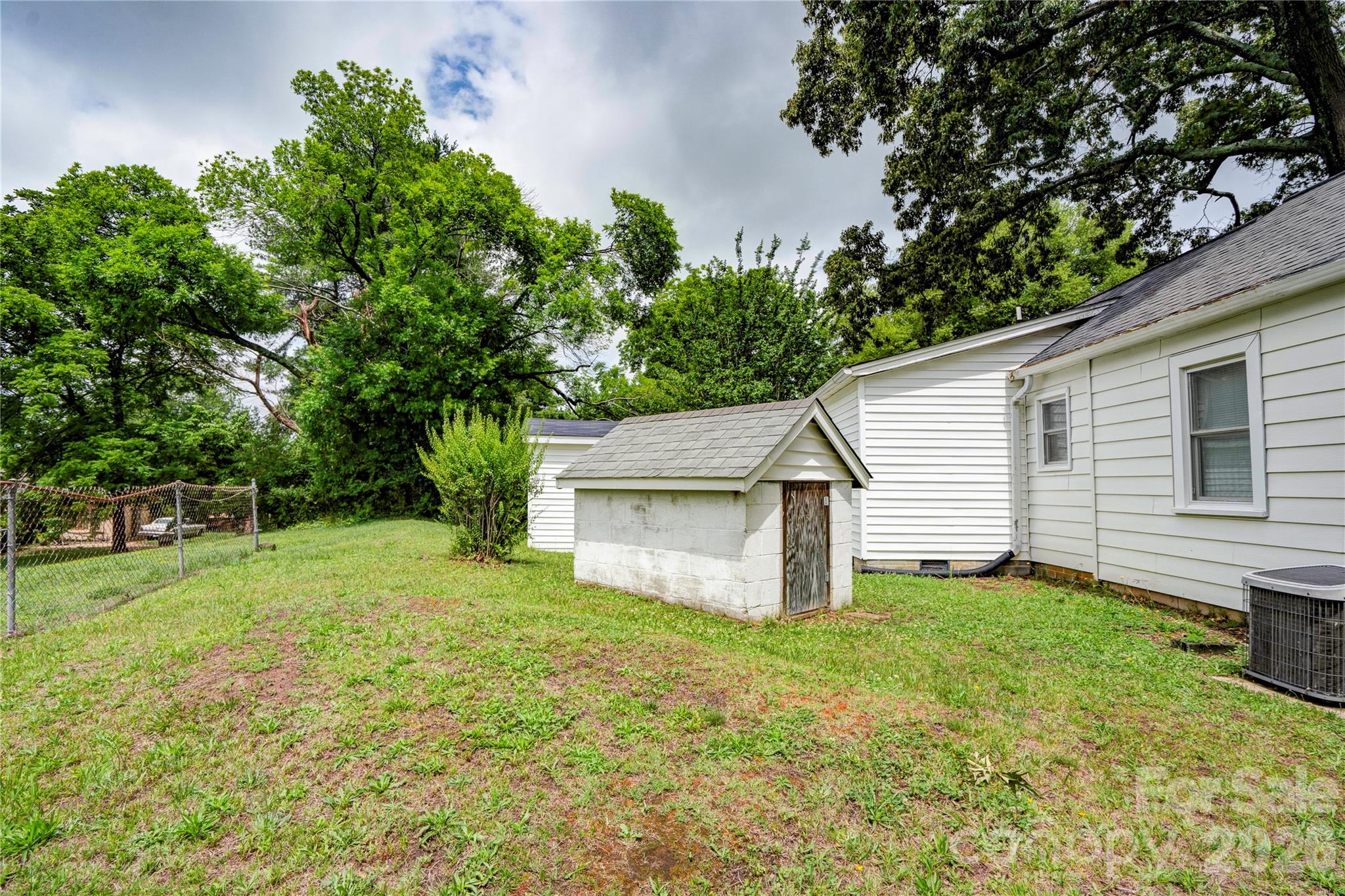 703 Dellinger Road — Shelby