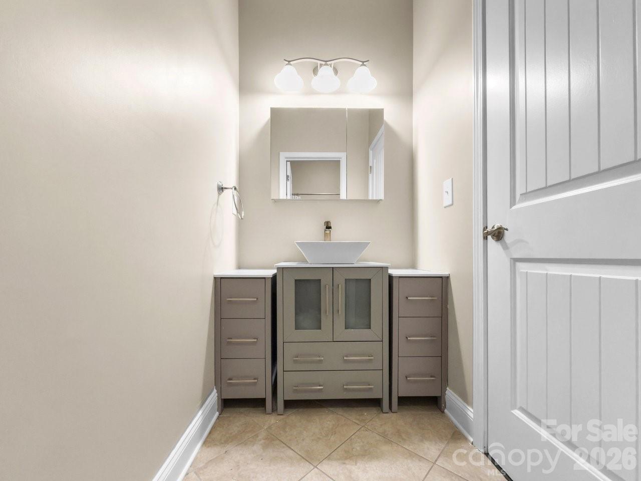 16032 Loch Raven Road — Huntersville