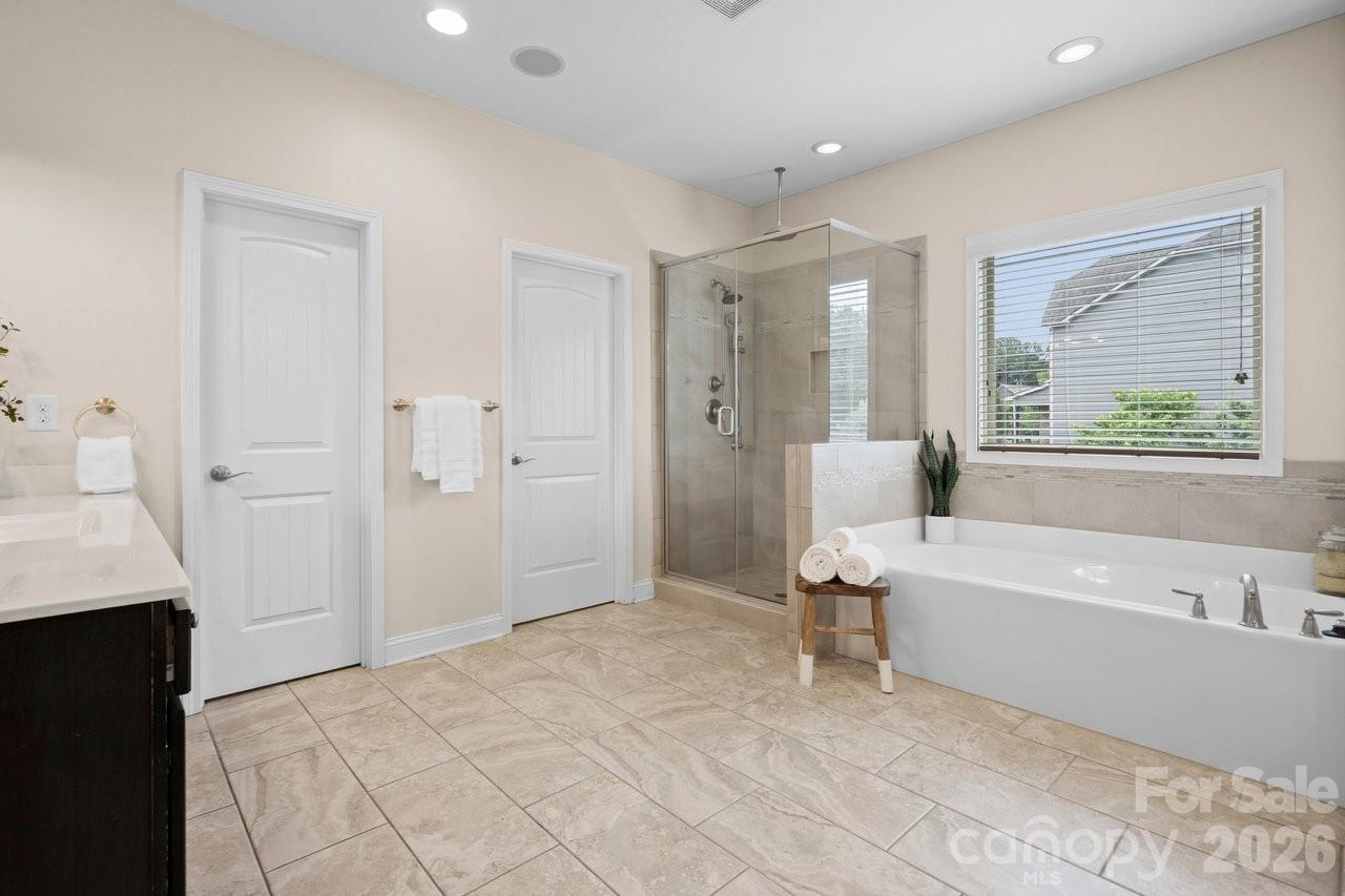 16032 Loch Raven Road — Huntersville