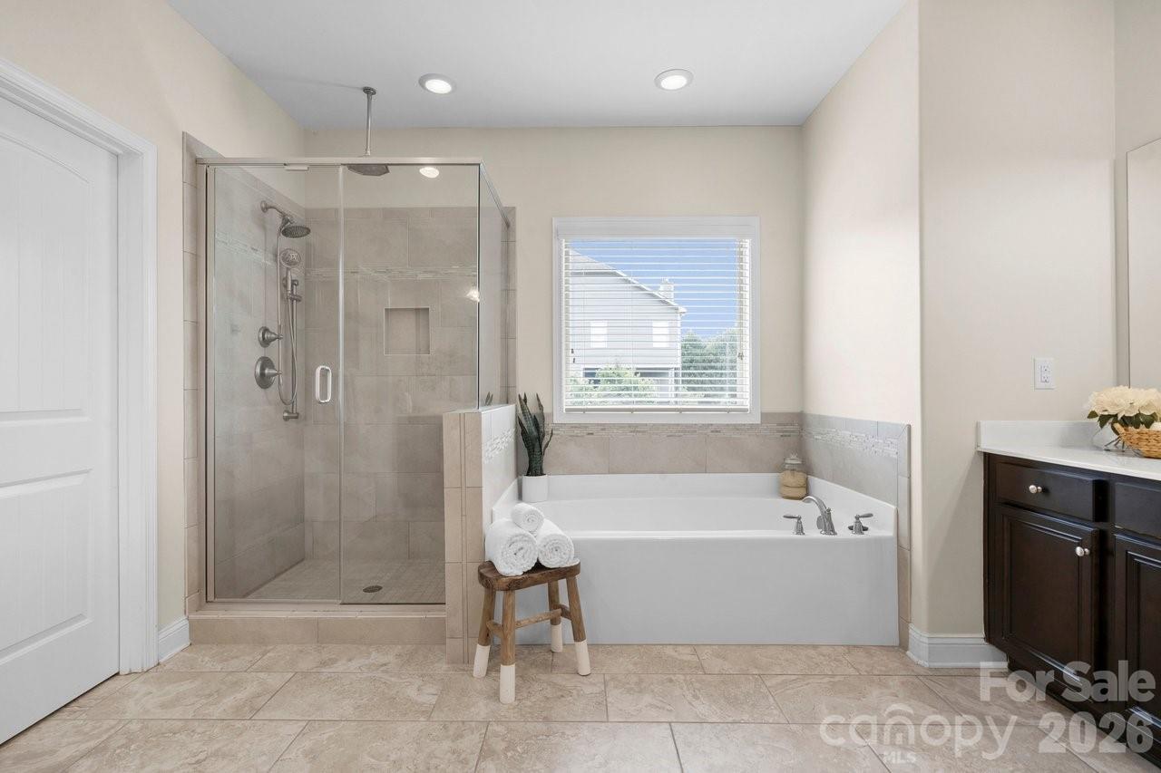 16032 Loch Raven Road — Huntersville