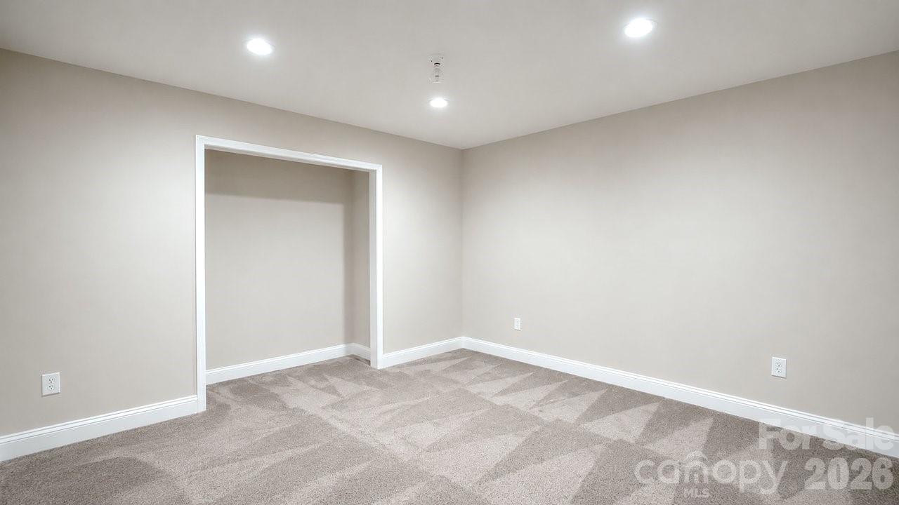 16032 Loch Raven Road — Huntersville