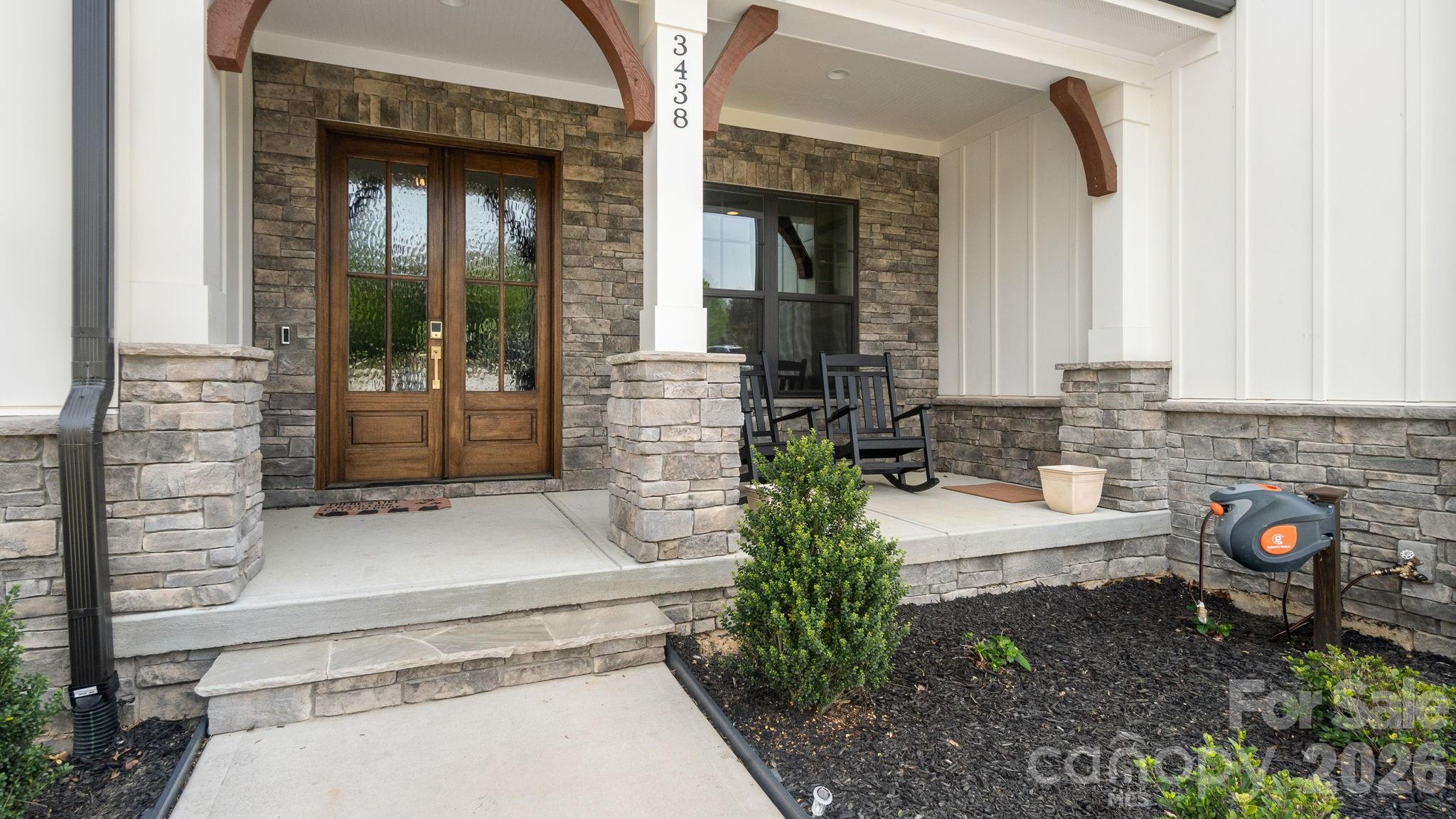 3438 Stags Leap Way — York