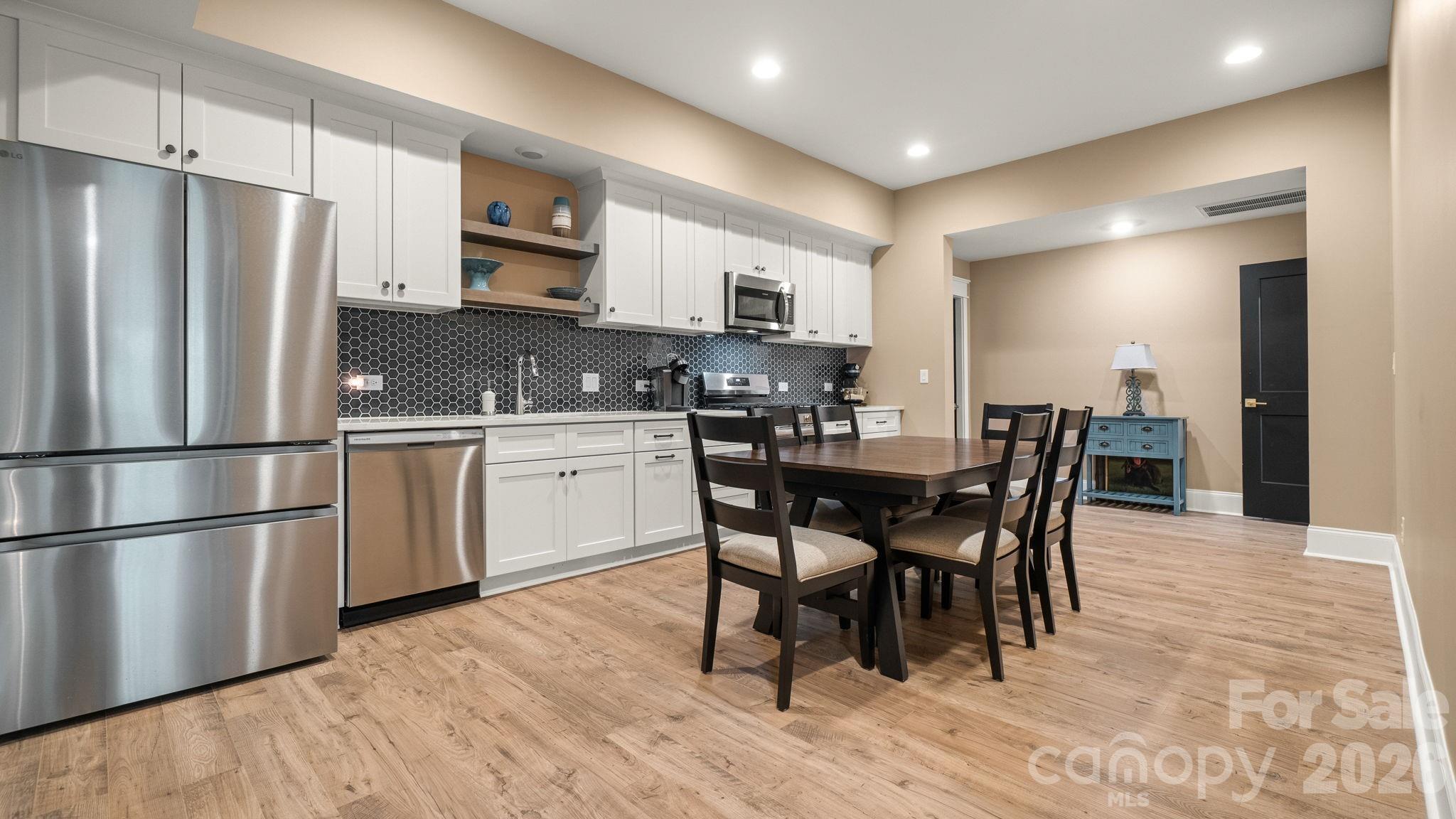 3438 Stags Leap Way — York