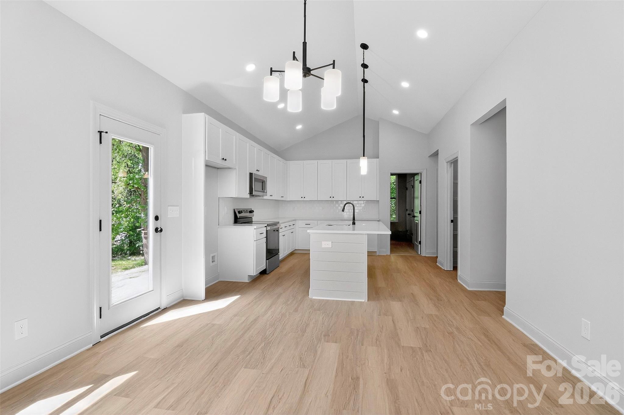 214 Arizona Place NW — Concord