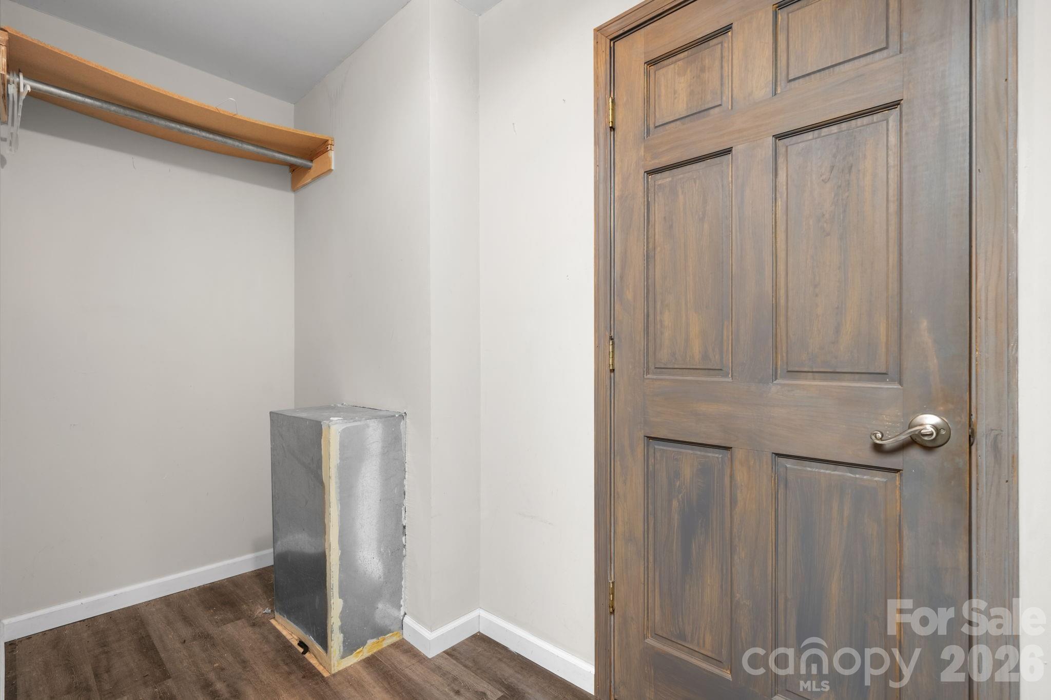 1604 4th Street NE — Hickory