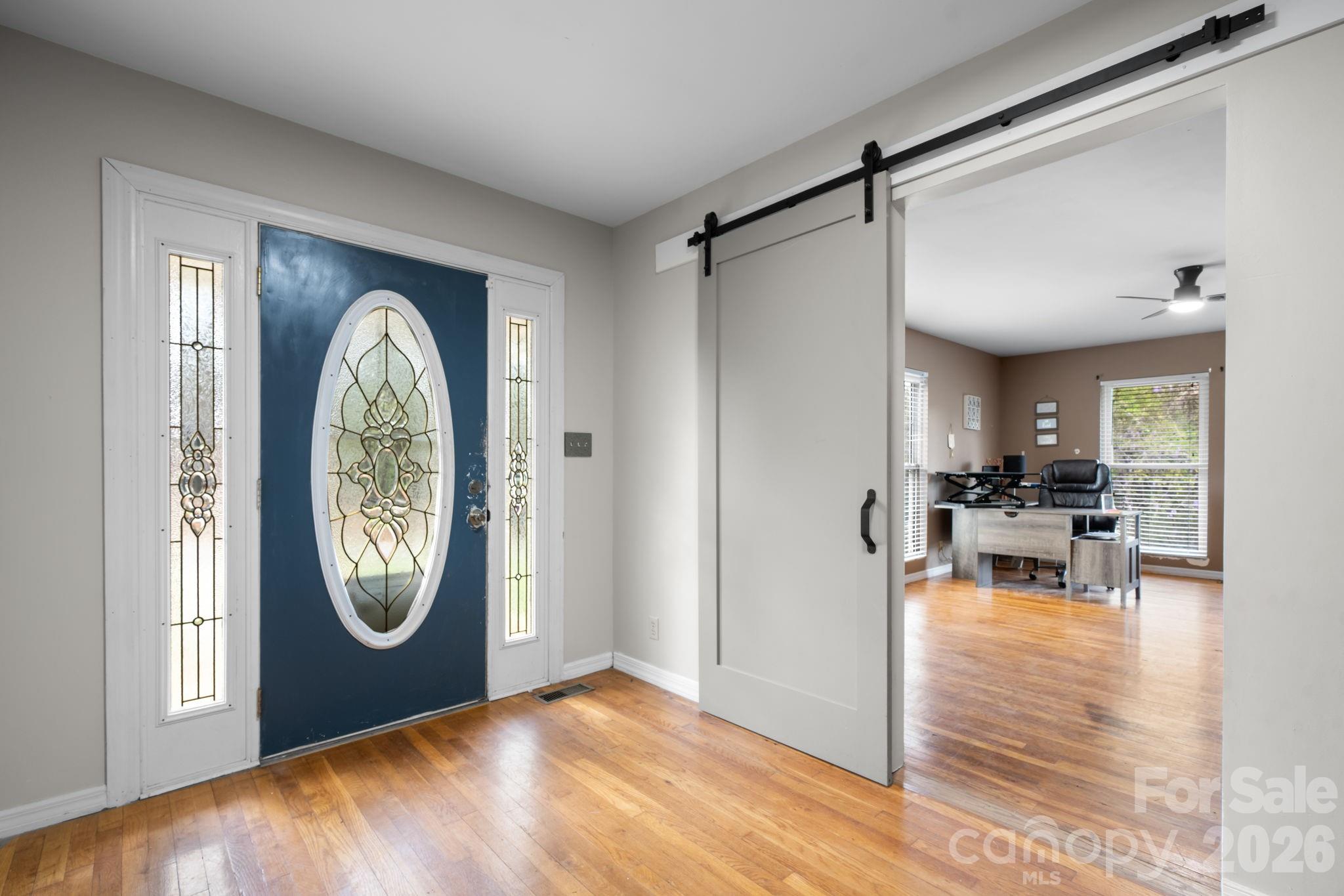 1604 4th Street NE — Hickory