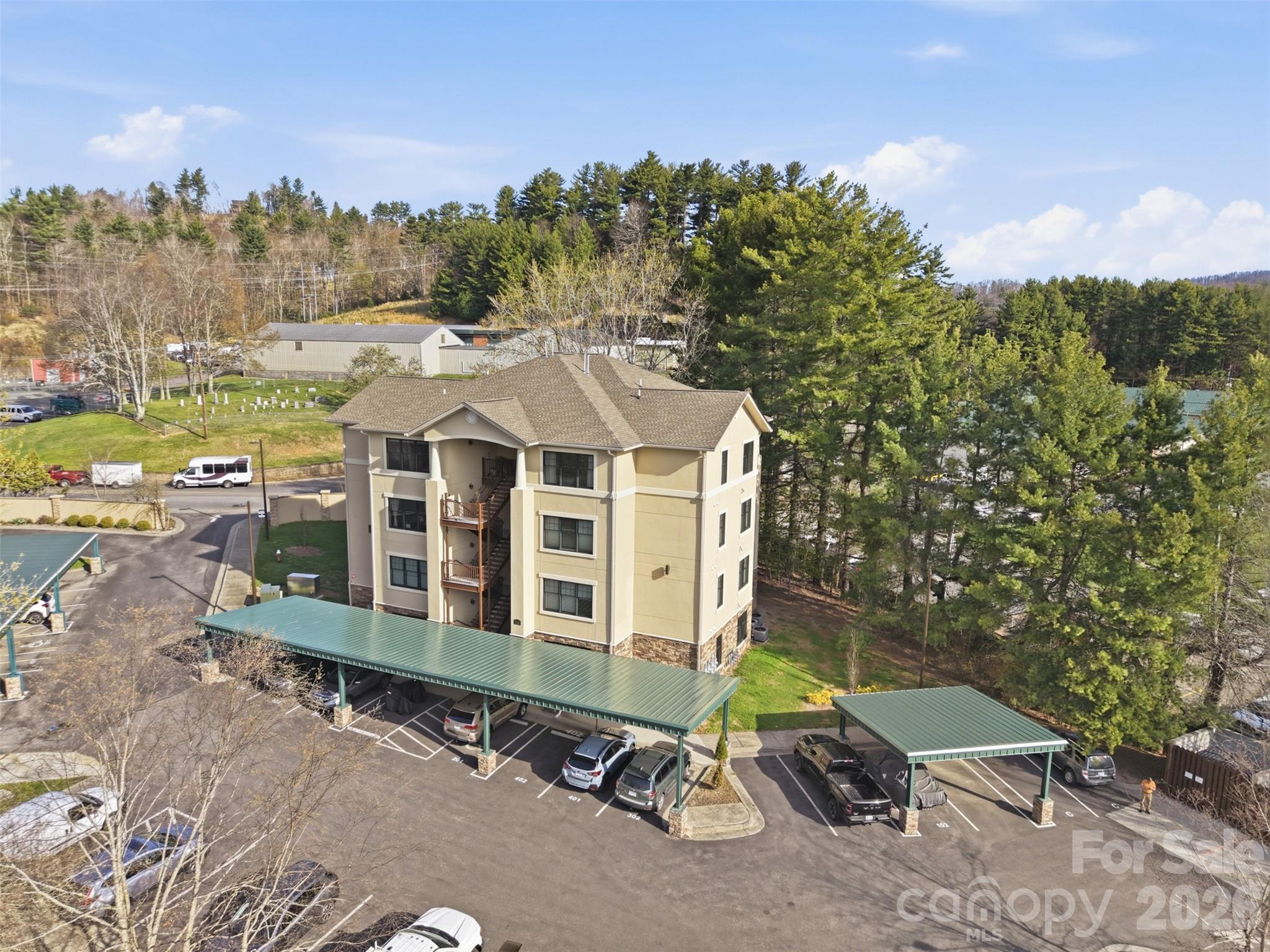 155 Gateway Drive #101 — Boone