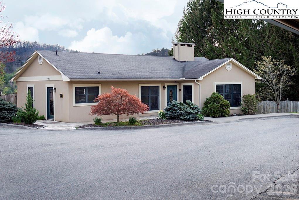 155 Gateway Drive #101 — Boone