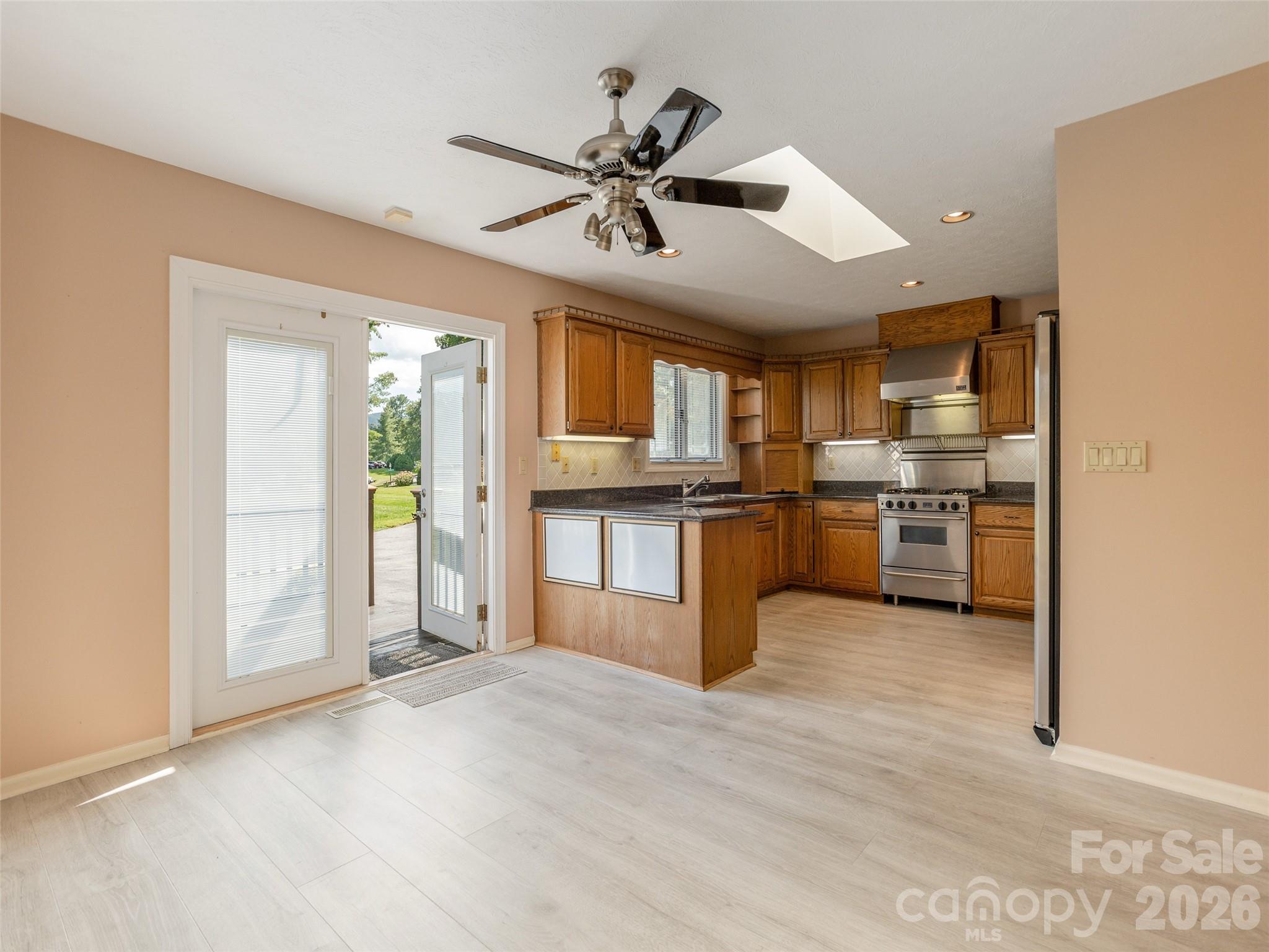 504 Crooked Creek Road — Hendersonville