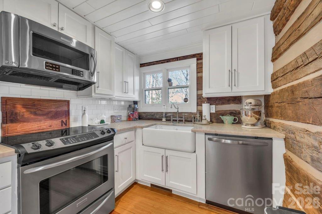 572 Skyland View Drive — Blowing Rock