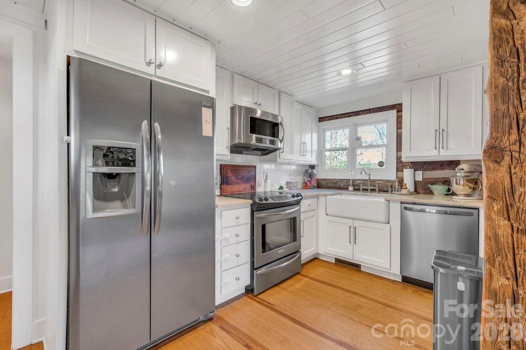 572 Skyland View Drive — Blowing Rock