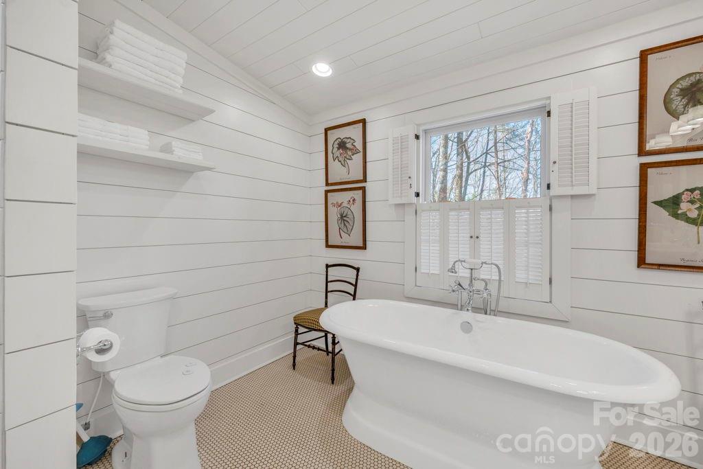 572 Skyland View Drive — Blowing Rock