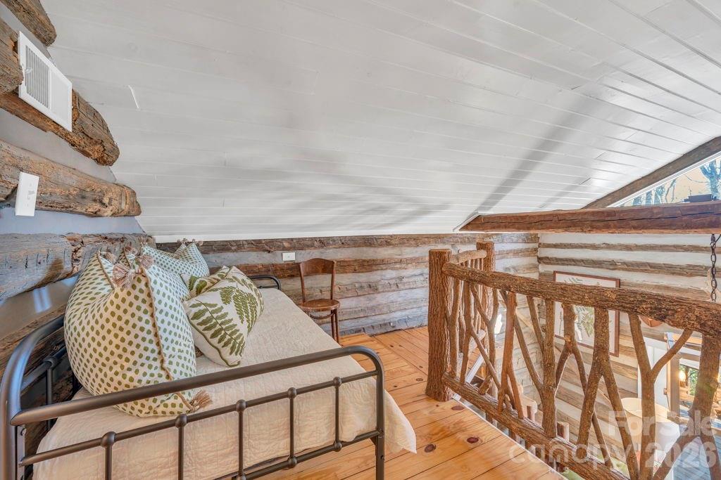 572 Skyland View Drive — Blowing Rock