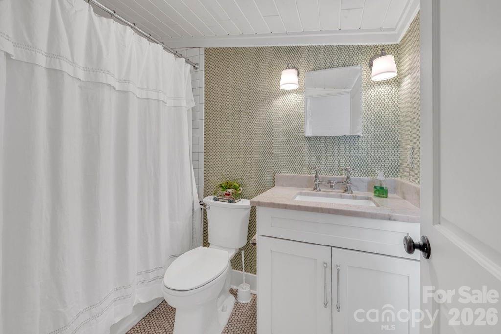 572 Skyland View Drive — Blowing Rock