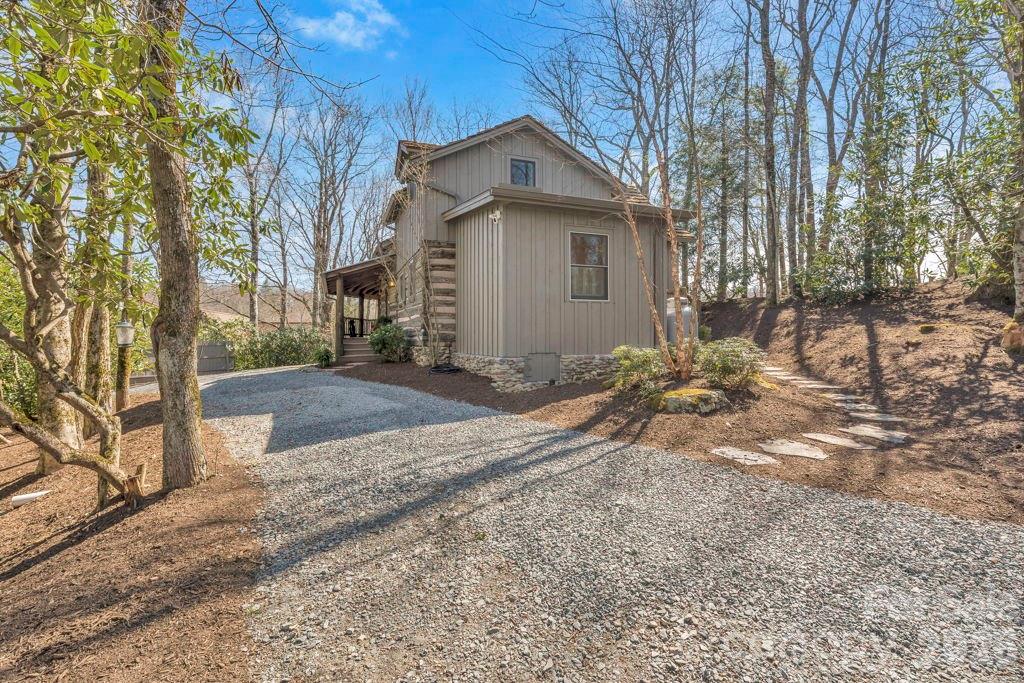 572 Skyland View Drive — Blowing Rock