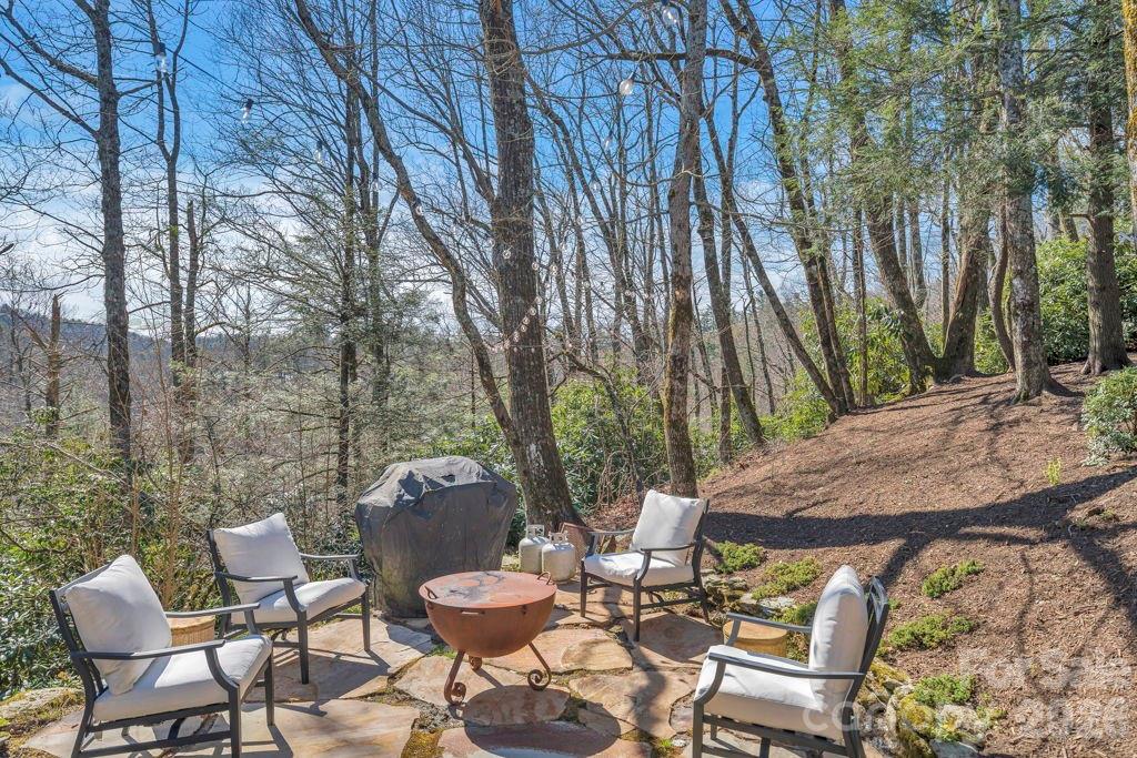 572 Skyland View Drive — Blowing Rock
