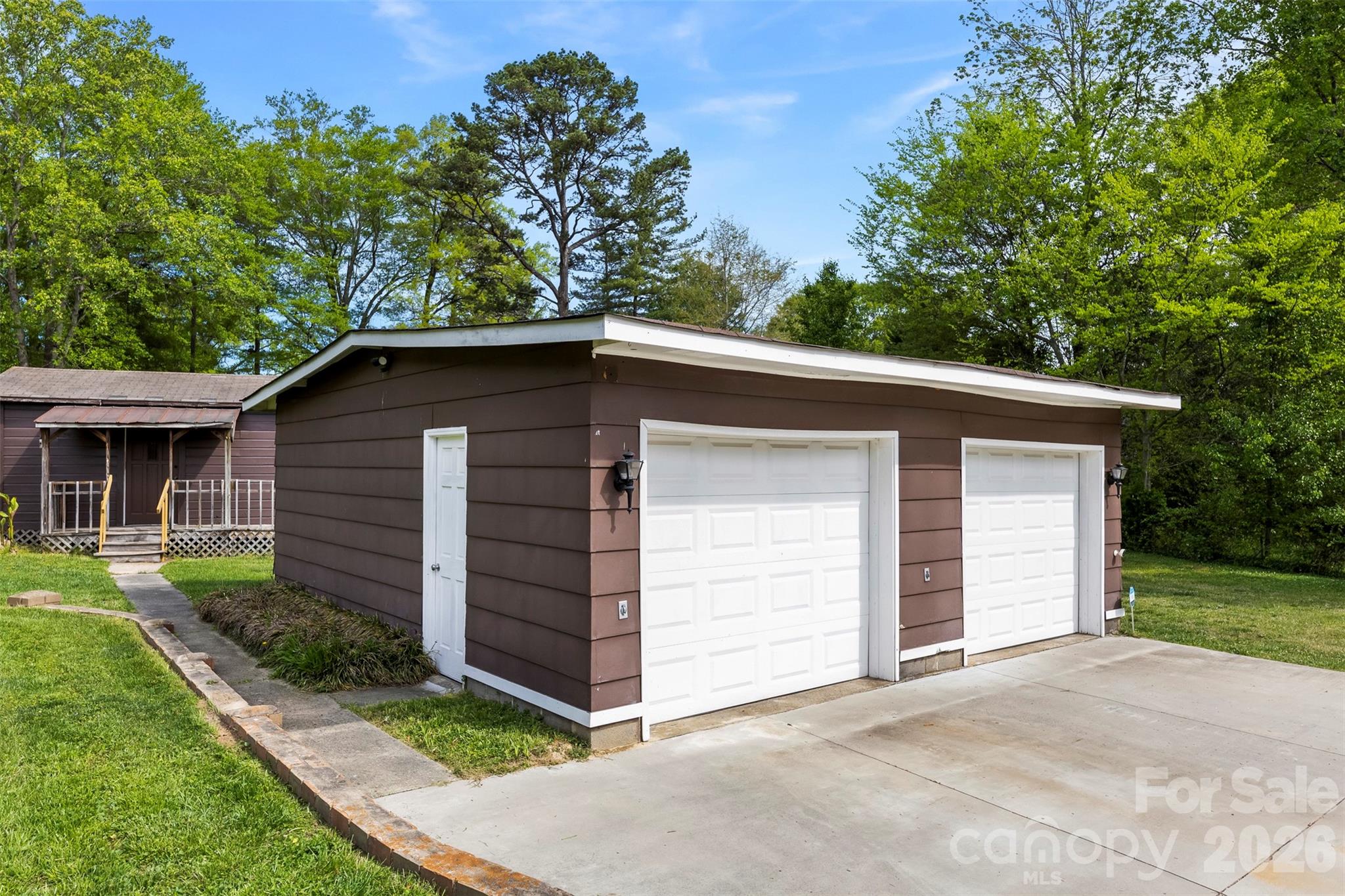 2200 Simmons Street — Gastonia