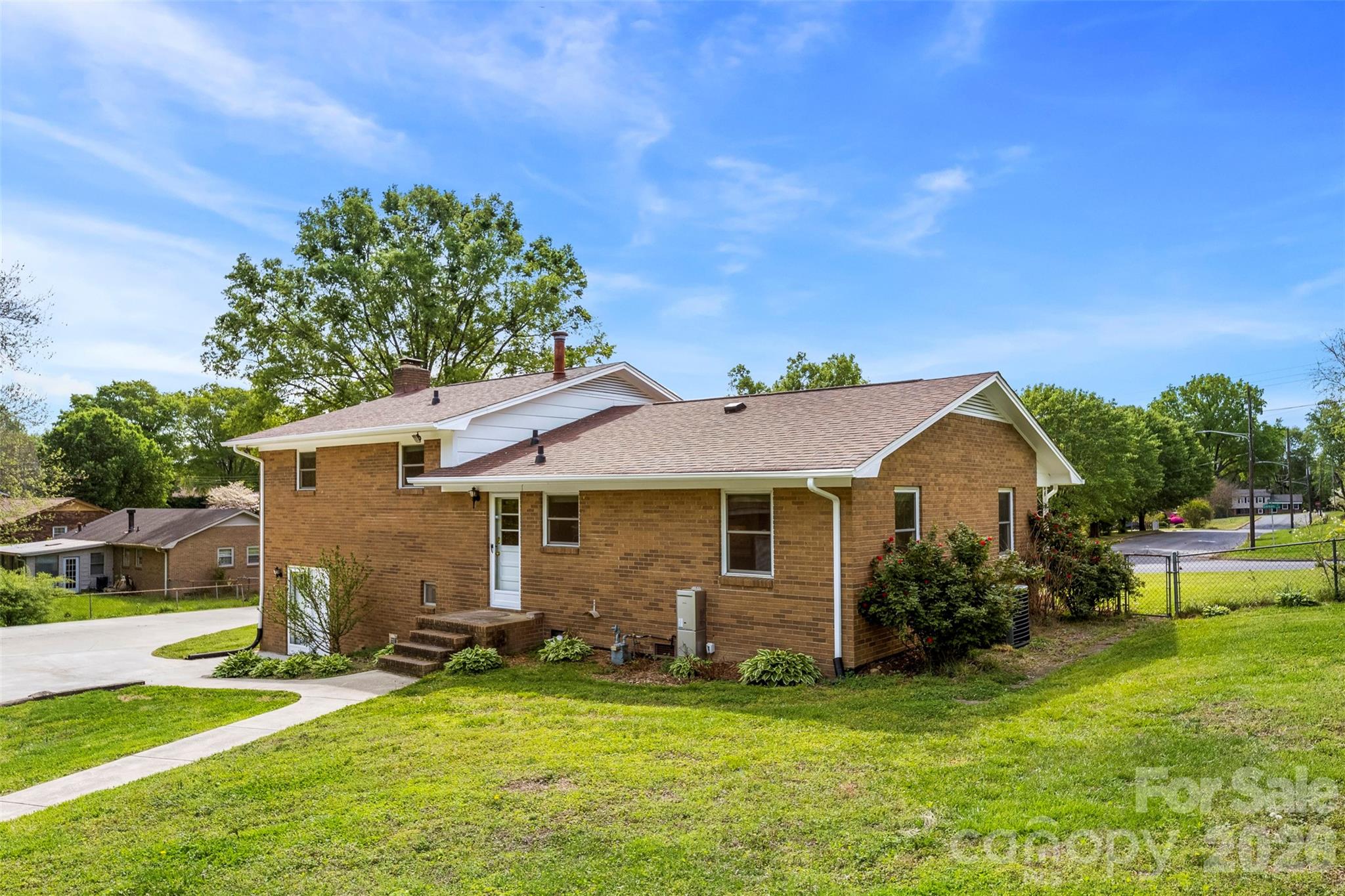 2200 Simmons Street — Gastonia