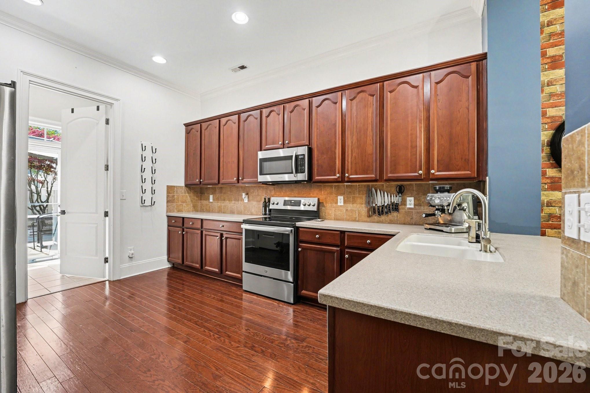 1110 South Street — Cornelius