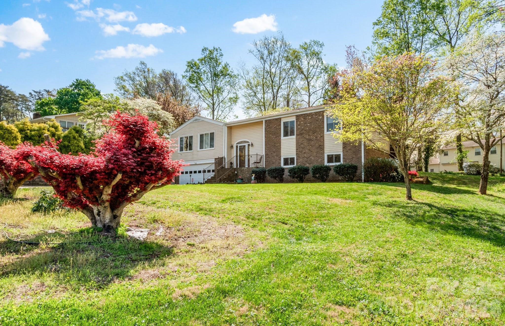 223 Vandyke Street — Kernersville