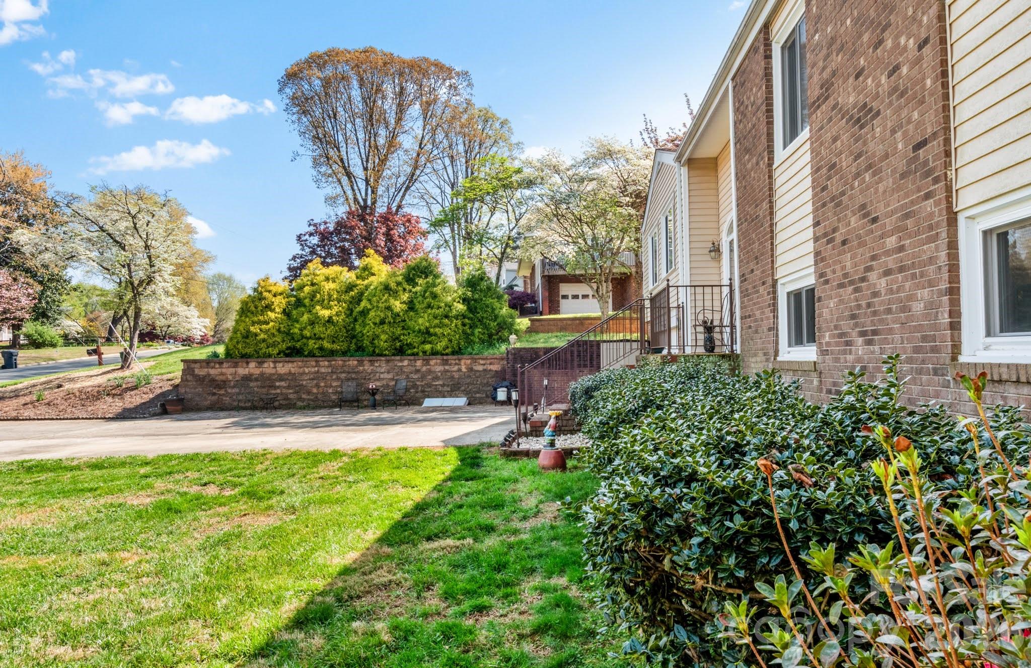 223 Vandyke Street — Kernersville