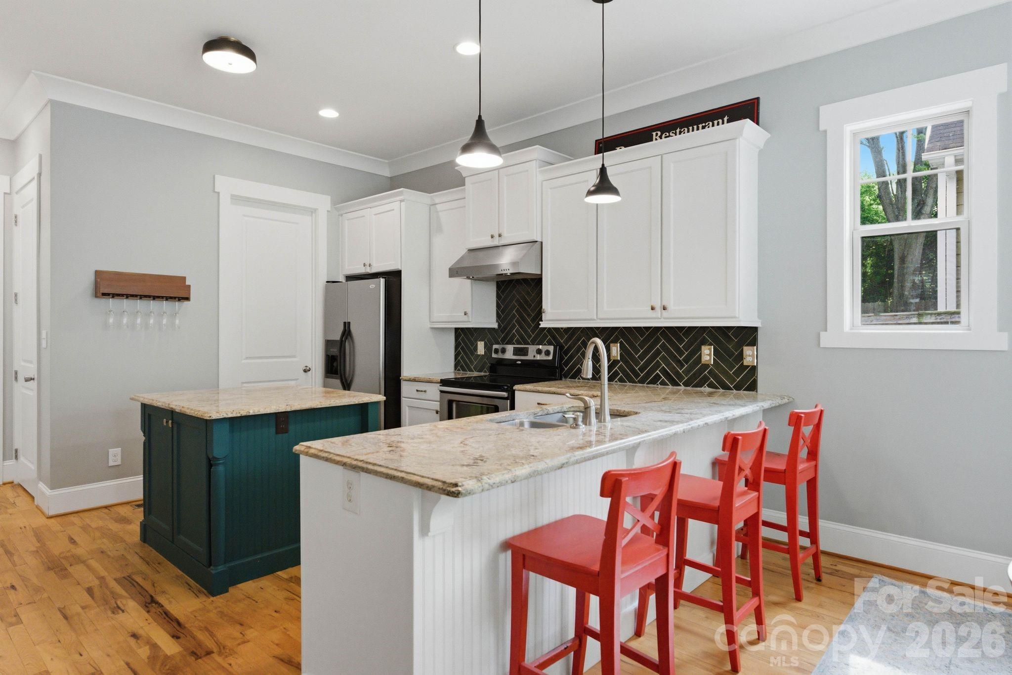 2724 Holt Street — Charlotte