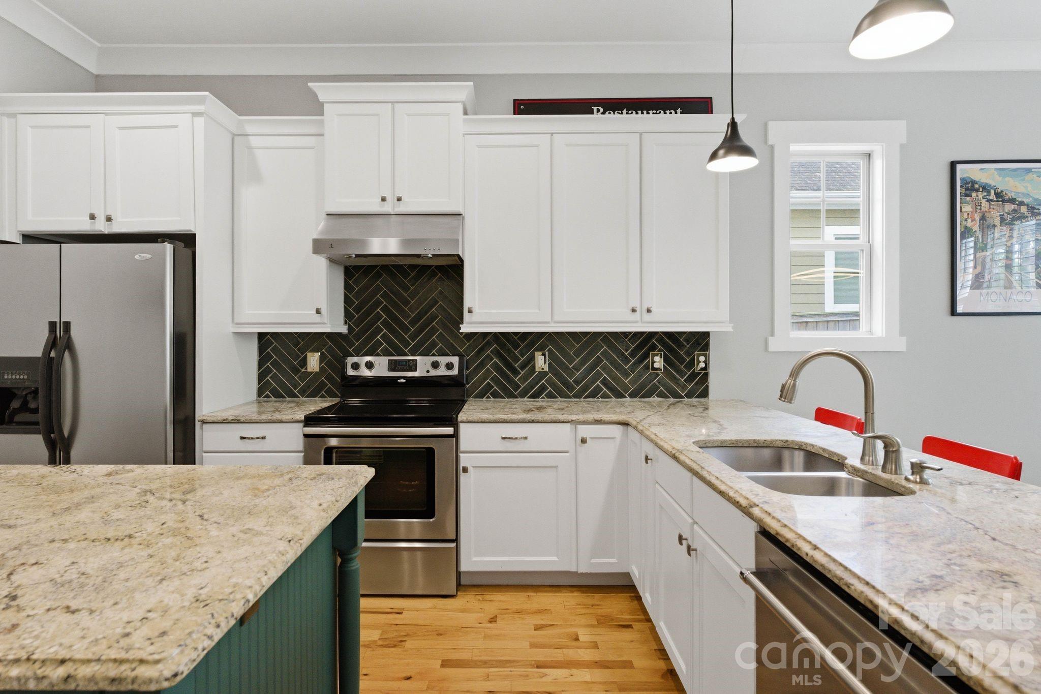 2724 Holt Street — Charlotte