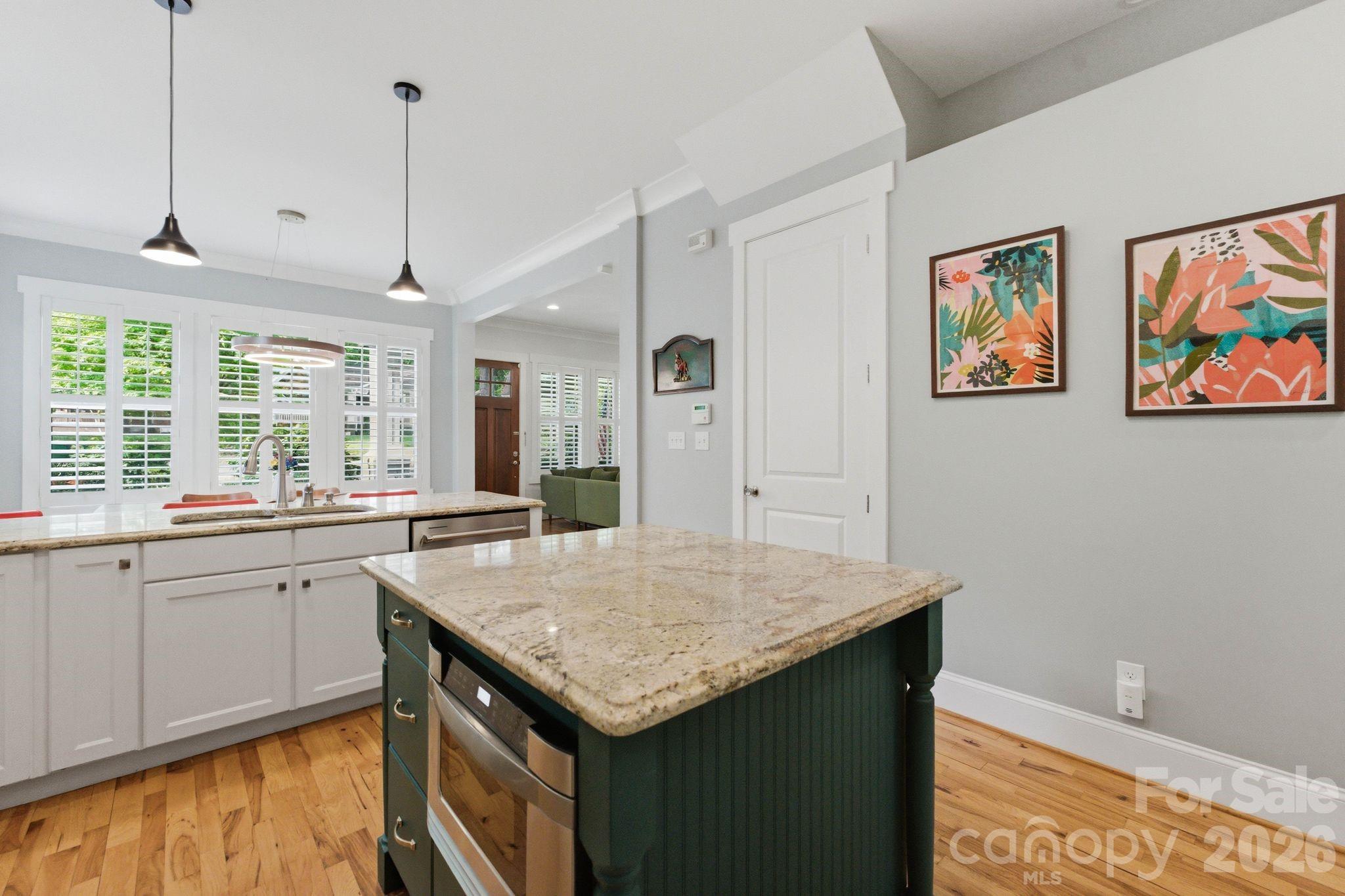 2724 Holt Street — Charlotte