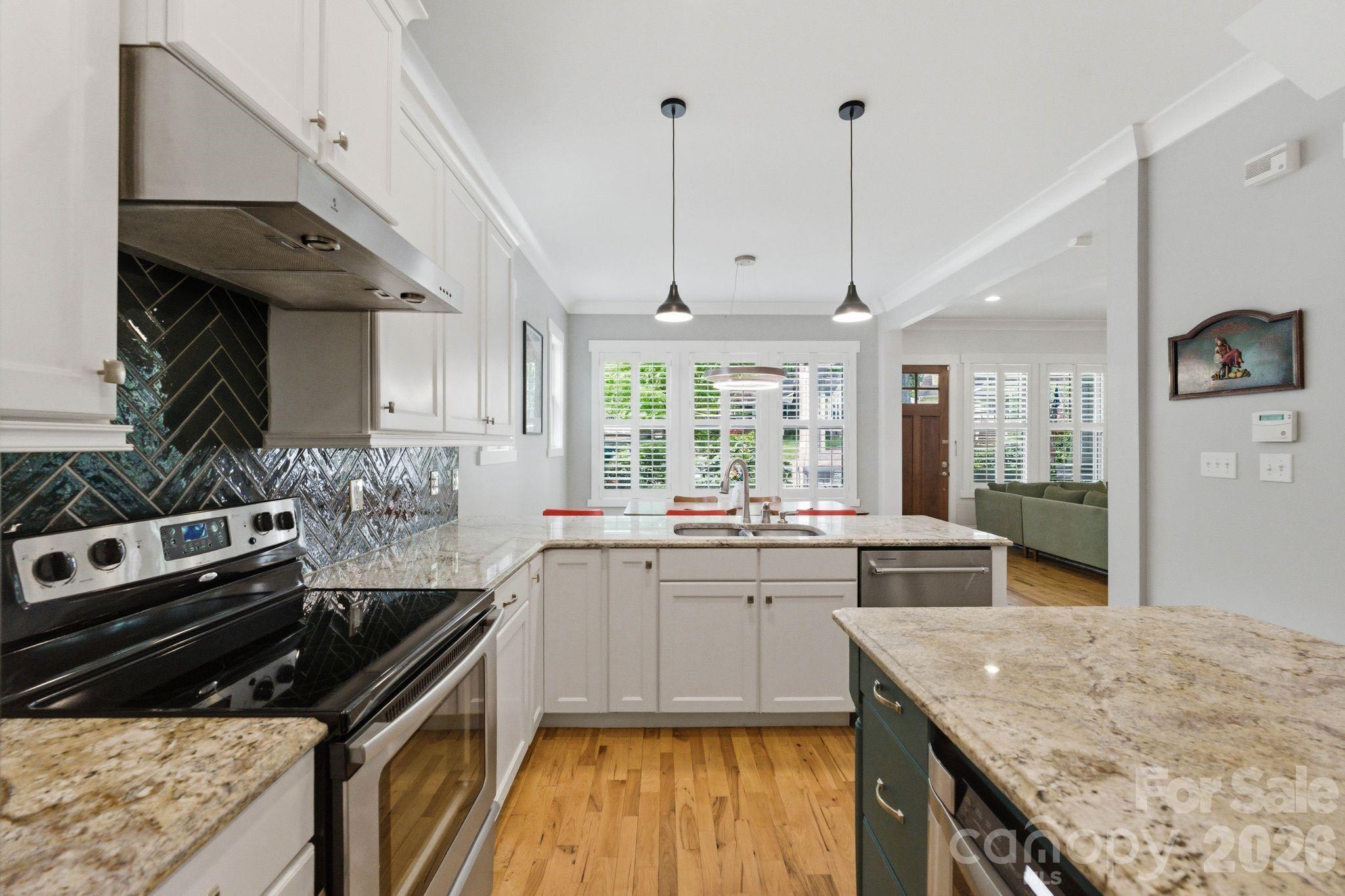 2724 Holt Street — Charlotte