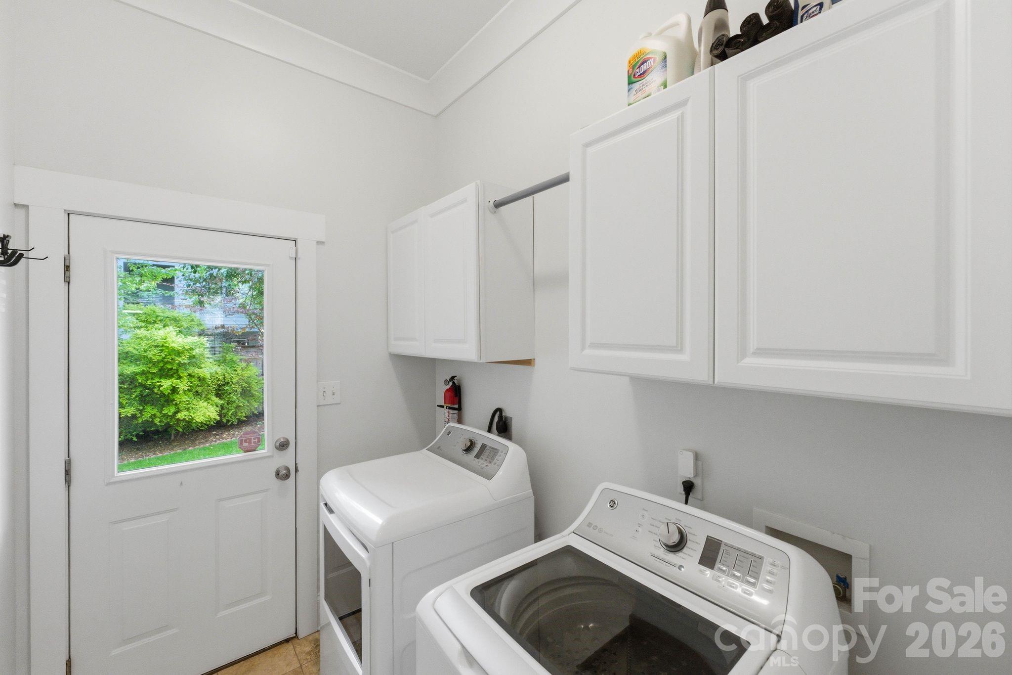 2724 Holt Street — Charlotte
